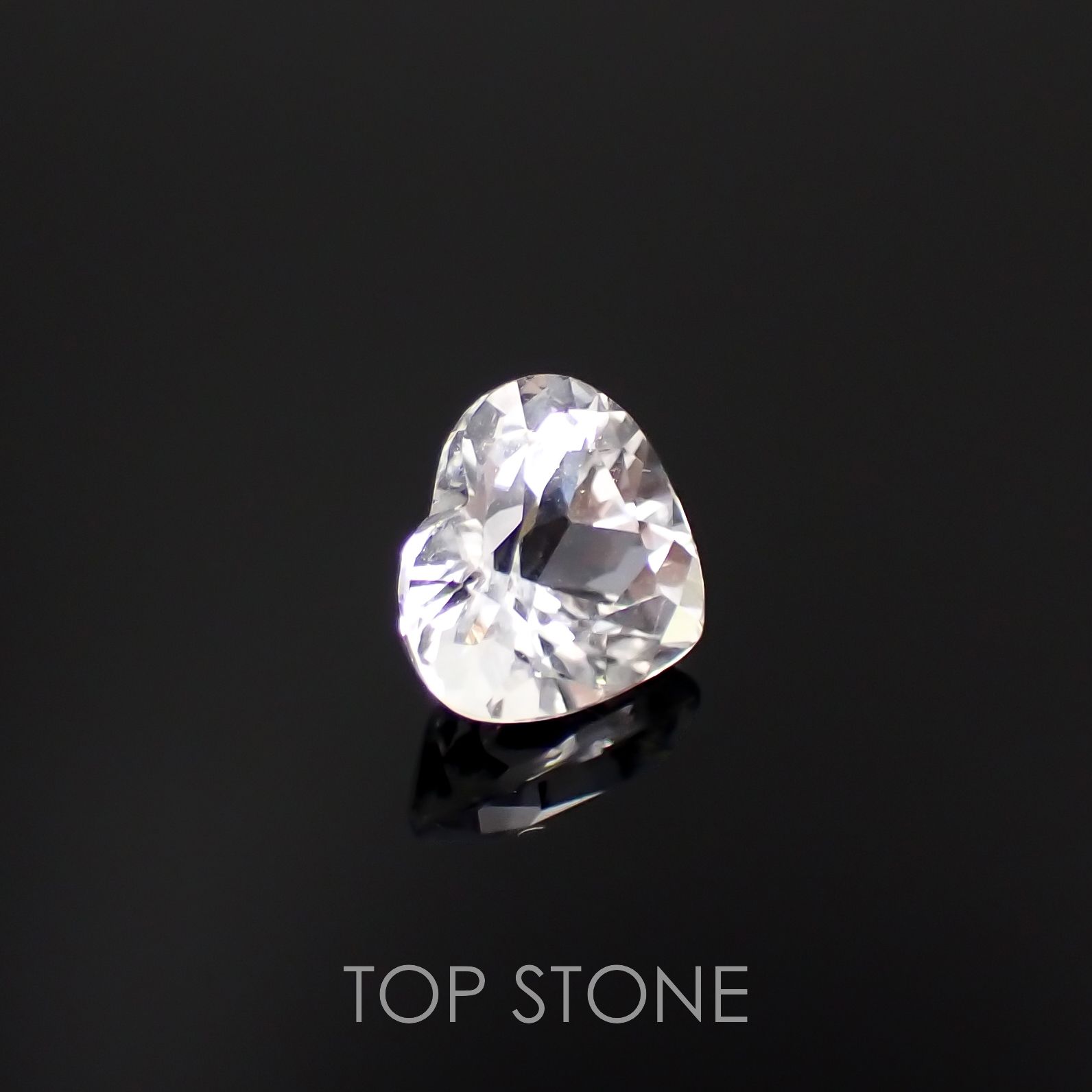 フェナカイト(宝石名フェナカイト)マダガスカル/ブラジル産 1.28ct 識別済[221119126]6.6x7.3mm前後