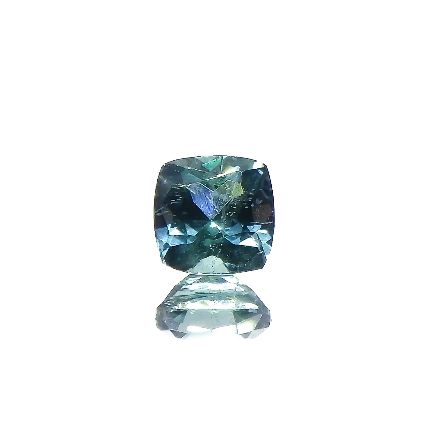 ブルーグリーンコーネルピン タンザニア産 0.32ct[231224506]4x4mm前後