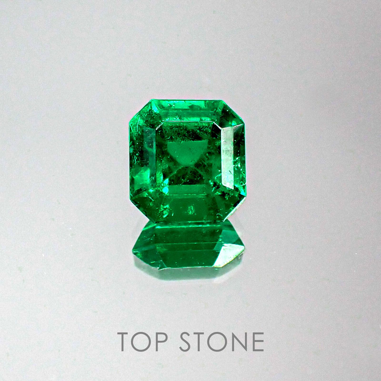 エメラルド コロンビア産 ルース 0.94ct[20062739]6.1×5.7mm前後