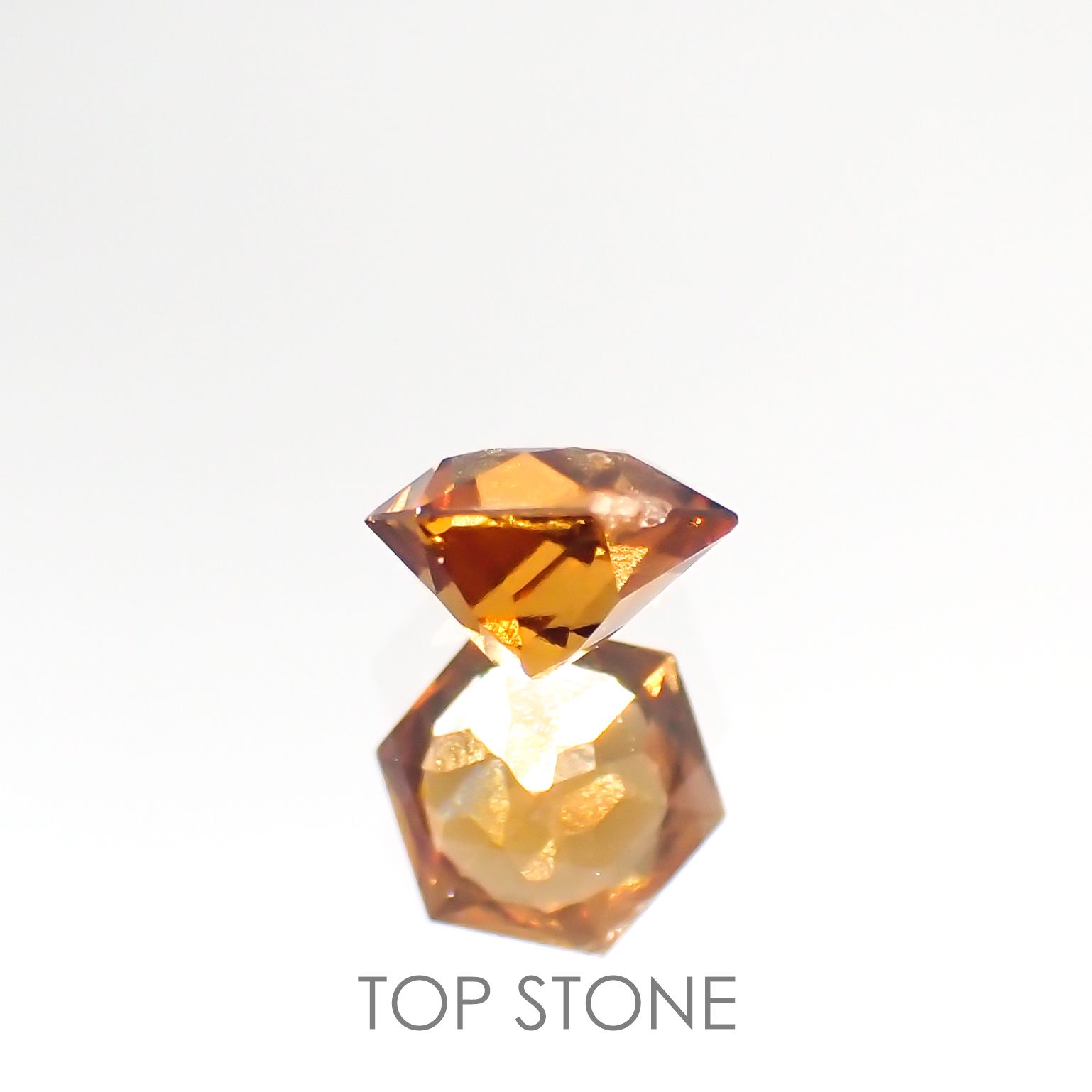 ◇ヘキサゴンカット◇ヘソナイトガーネット(宝石名ガーネット) スリランカ産 0.48ct 識別済[210912688]4.5×4.4mm前後