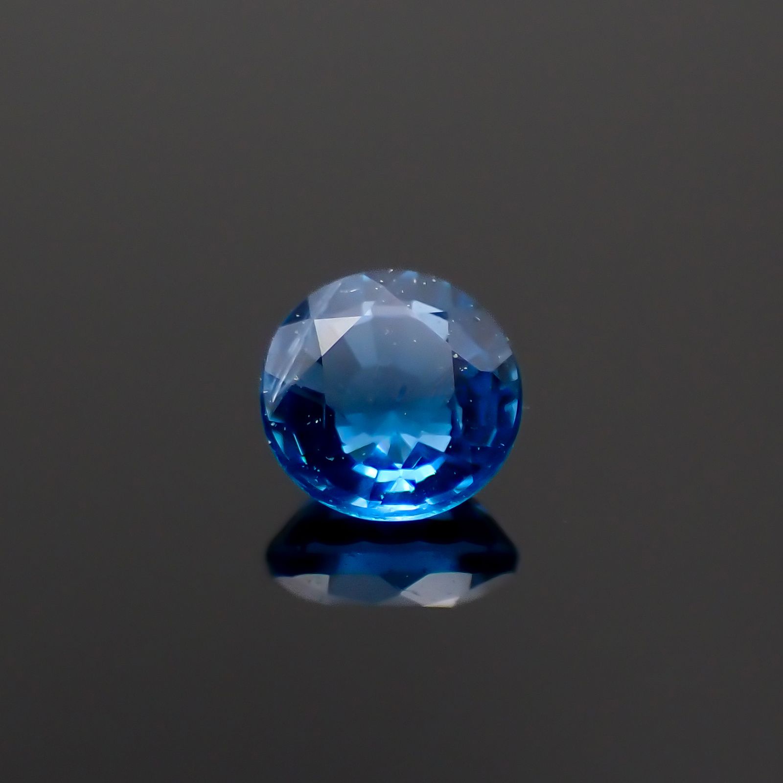 アウイナイト フルオレッセンス ドイツ産 0.090ct[230923428]2.9x2.9mm前後
