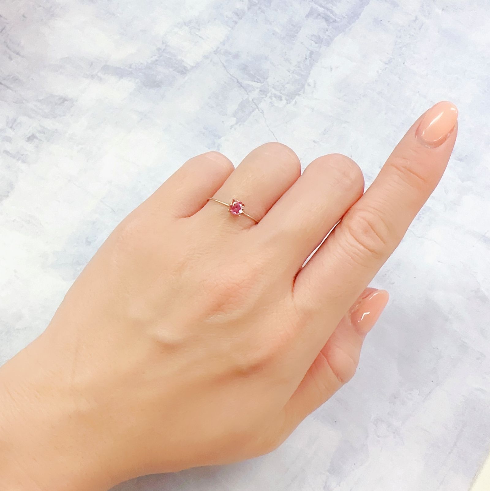 ホットピンクスピネル(宝石名ピンク・スピネル)タンザニア産 0.35ct 識別済[230120032]4.2x4.2mm前後