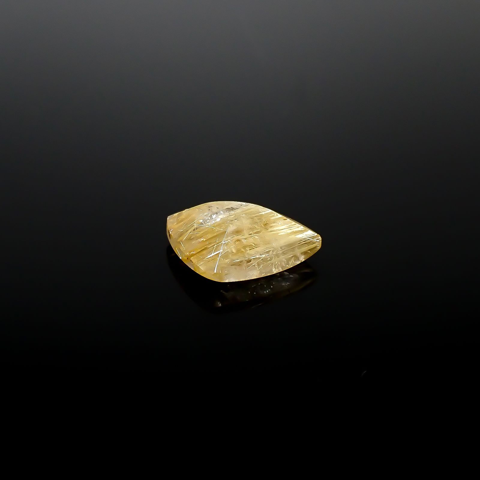 ◇フリーフォーム◇タイチンルチルクオーツ ブラジル産 2.77ct 