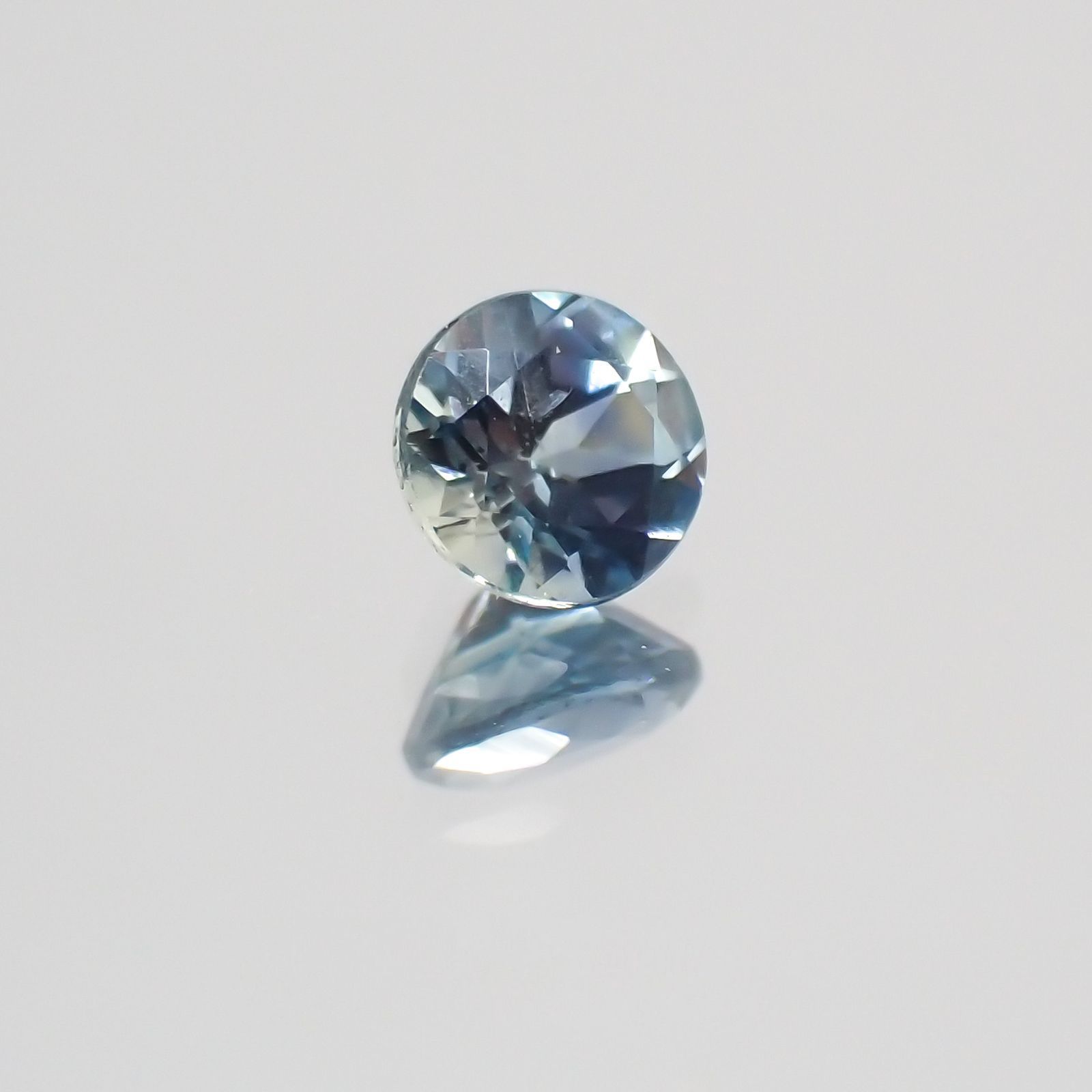 モンタナサファイア アメリカ産 ルース 0.24ct[21019487]3.6×3.6mm前後