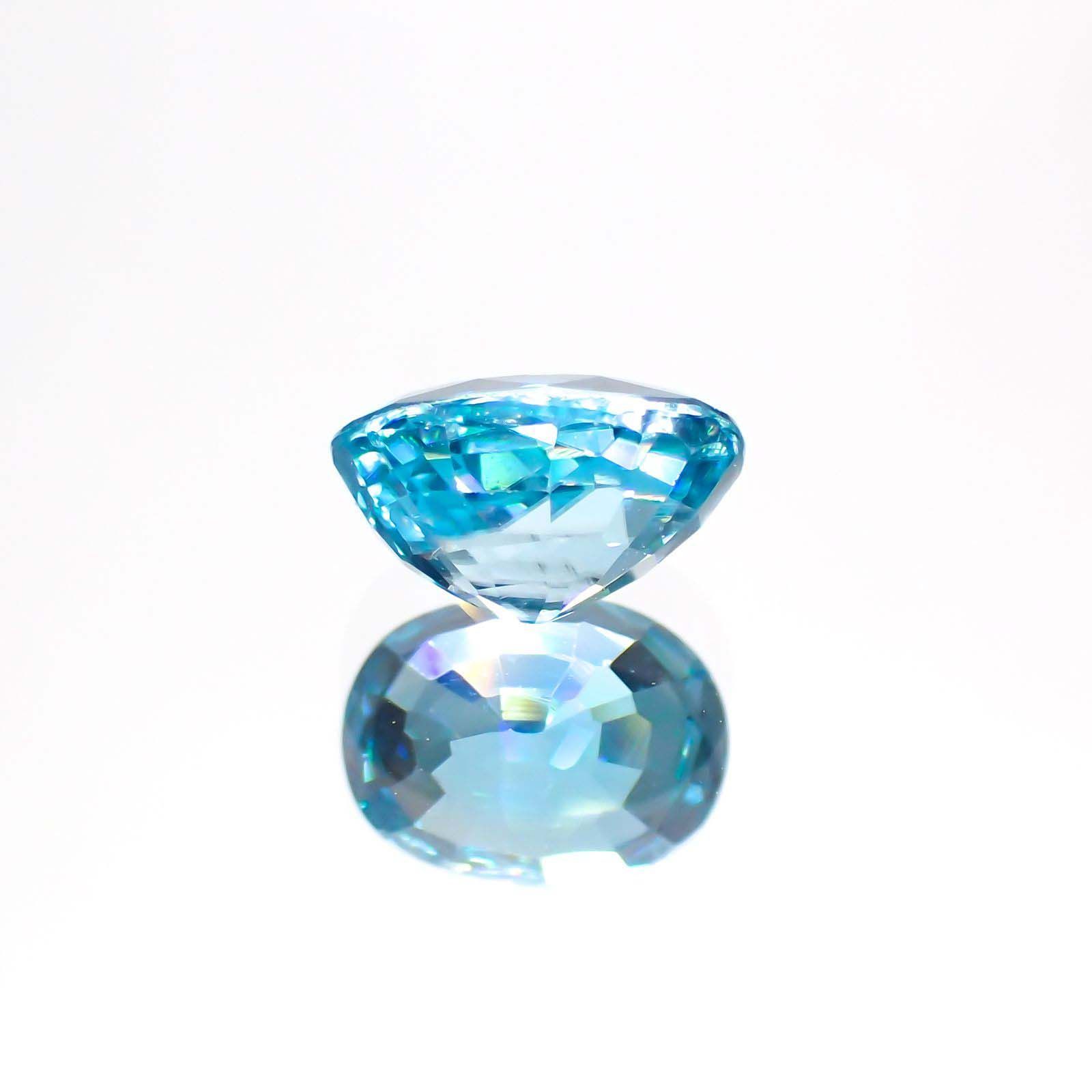 ブルージルコン(宝石名ジルコン)コロンビア産 2.27ct 識別済[231023830]7.4x5.8mm前後