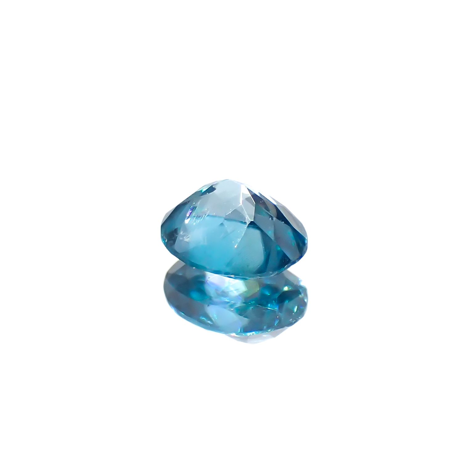 ブルージルコン カンボジア産 0.56ct[240728510]5.1x4.1mm前後