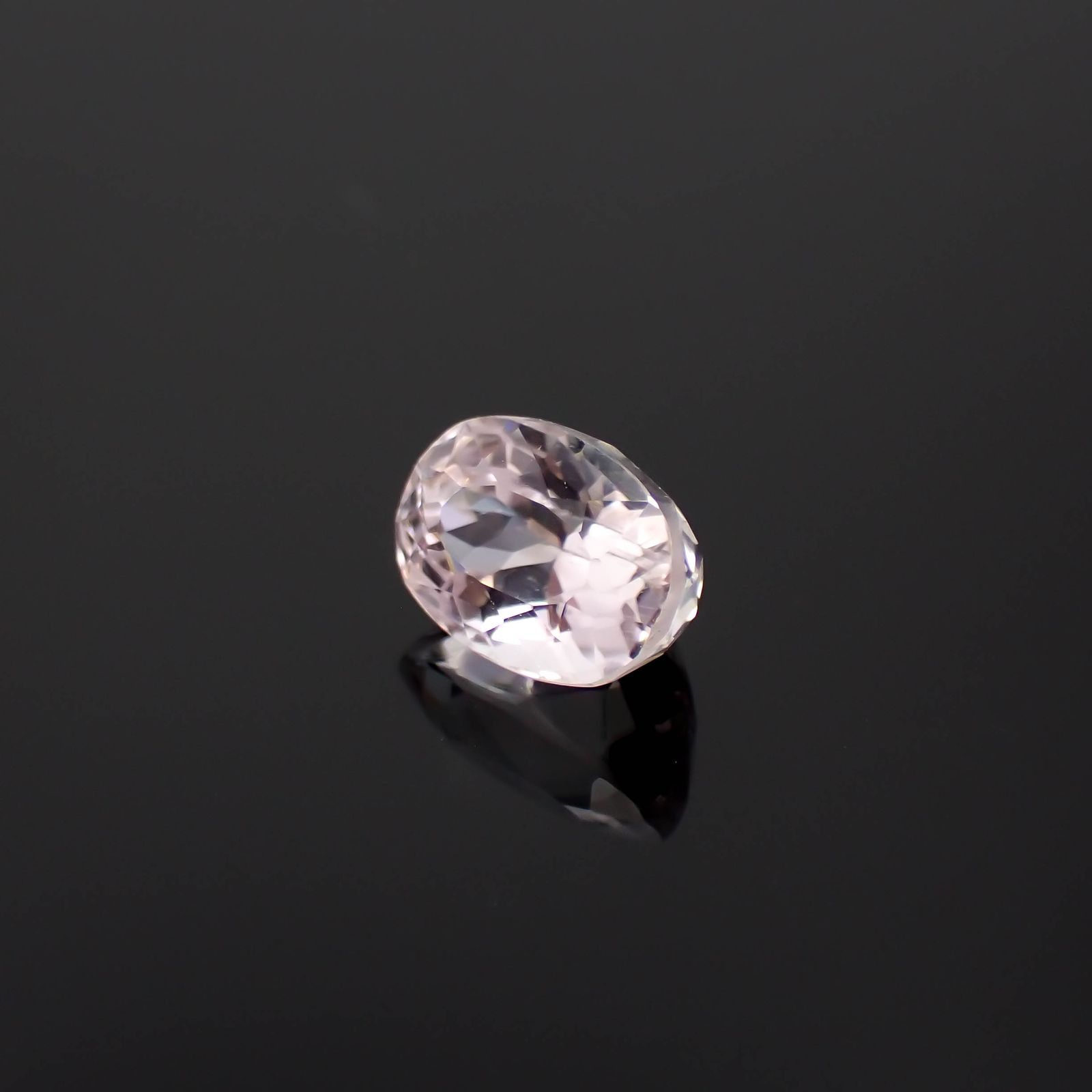 クンツァイト アフガニスタン産 2.41ct [250722932]8.8x6.3mm前後