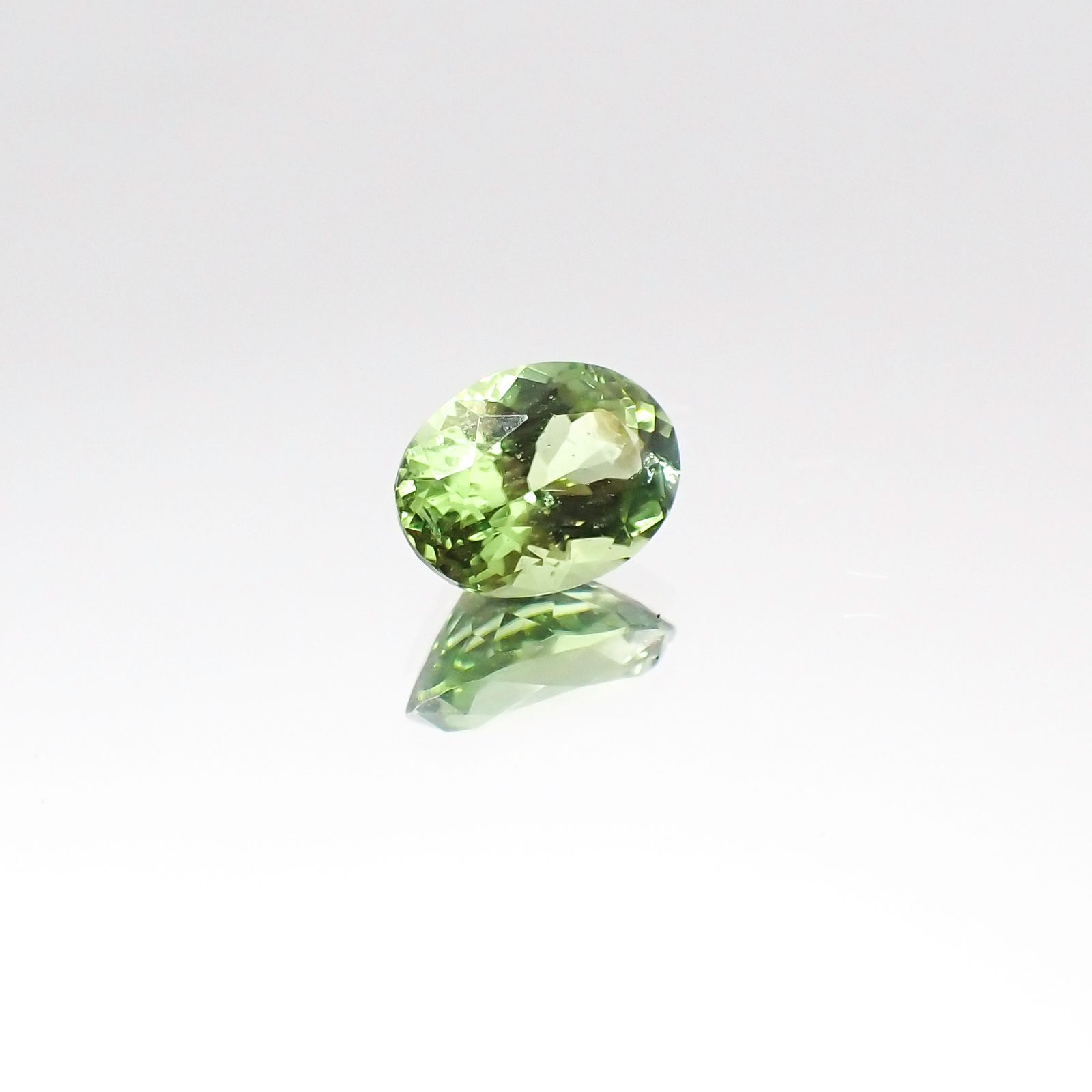 クロムトルマリン(宝石名クロム・トルマリン)タンザニア産 0.60ct 識別済[230823070]6.3x4.6mm前後