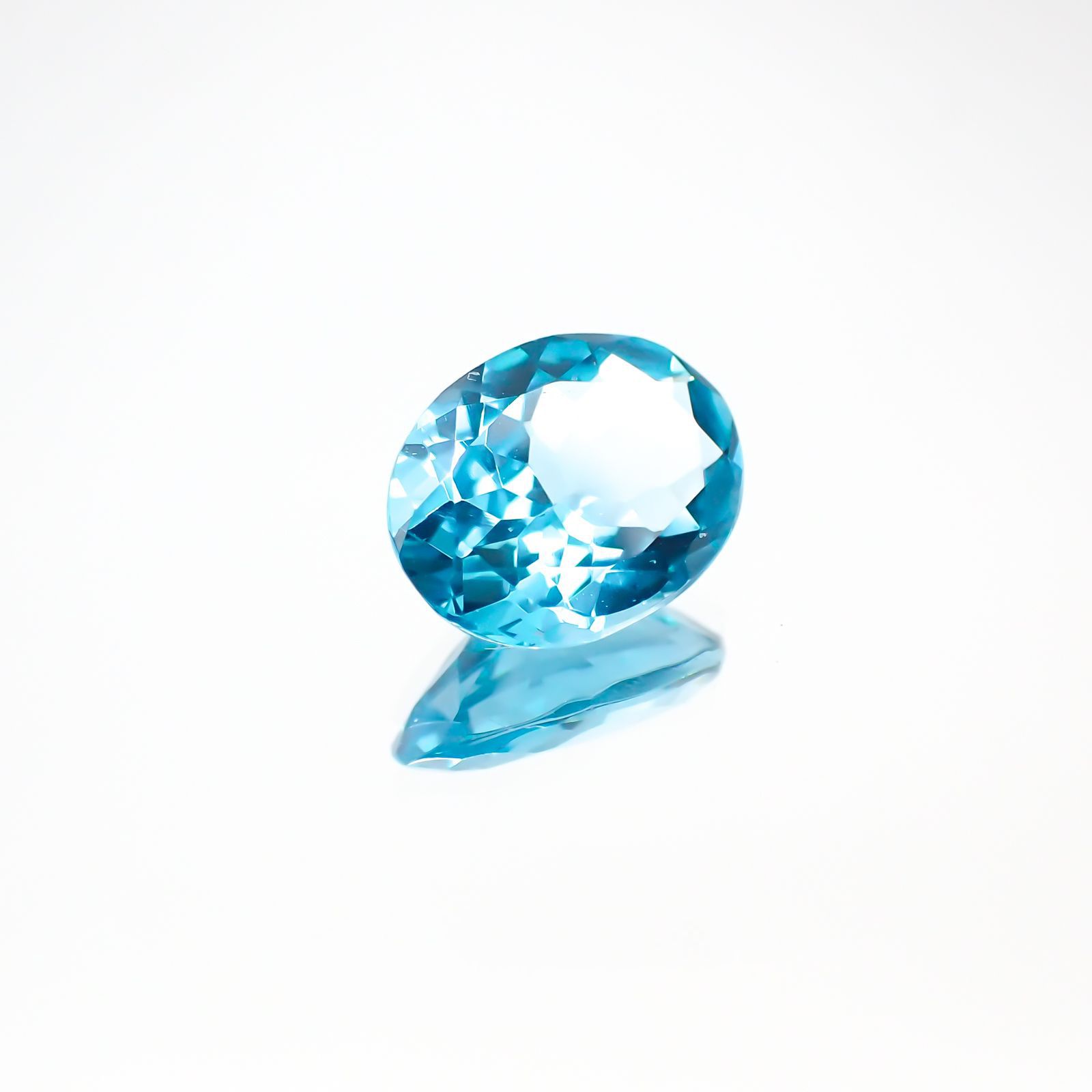 アパタイト(宝石名アパタイト)ブラジル産 1.61ct 識別済[230823189]9x6.8mm前後