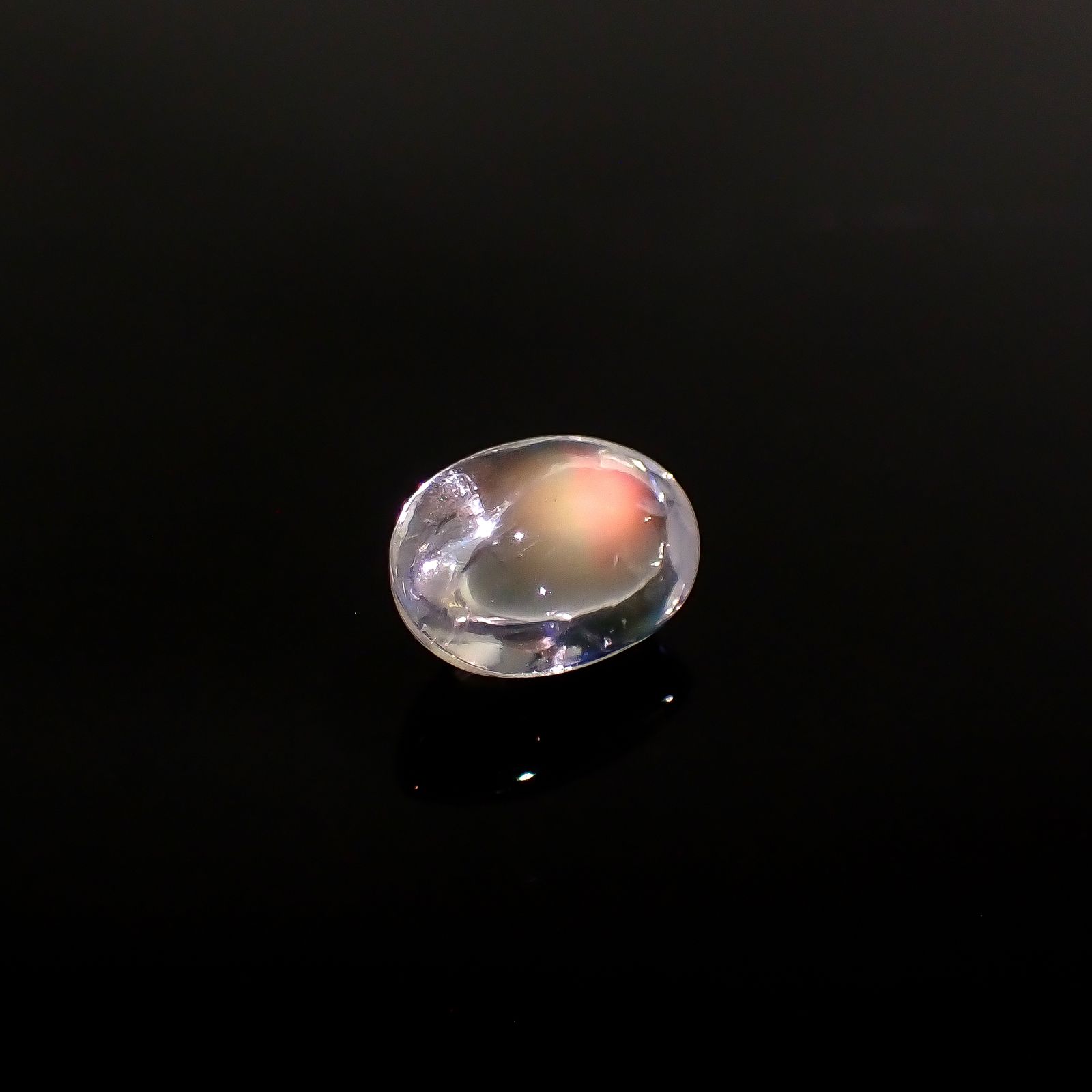 ◇バフカット◇レインボームーンストーン(宝石名ラブラドライト)マダガスカル産 1.924ct ソ付(彩珠)[240427208]9.1x6.5mm前後