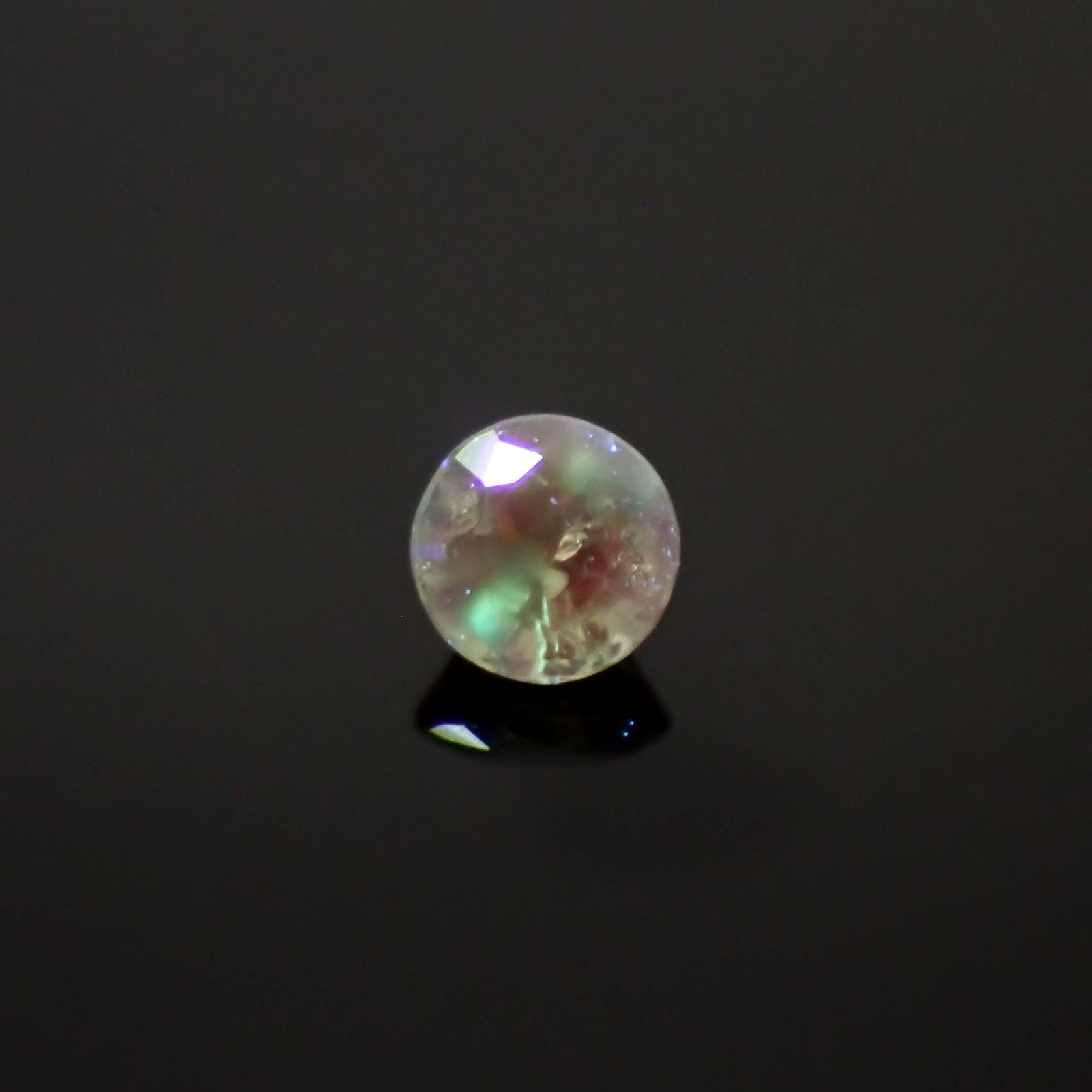 アレキサンドライト ブラジル産/EmeraldMains社製 0.065ct[240527624]2.6x2.6mm前後