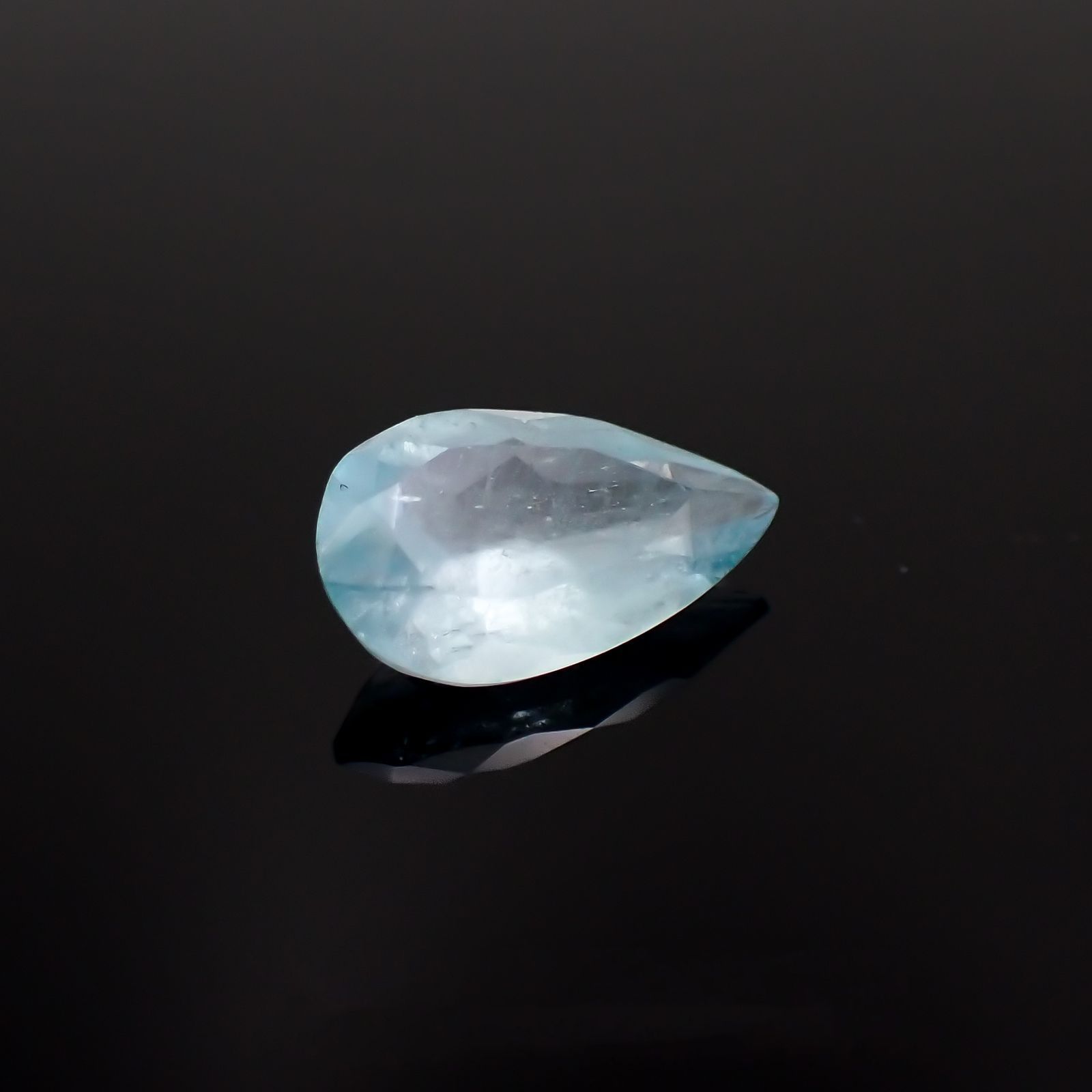ユークレース(宝石名ブルー・ユークレース)コロンビア産 1.740ct