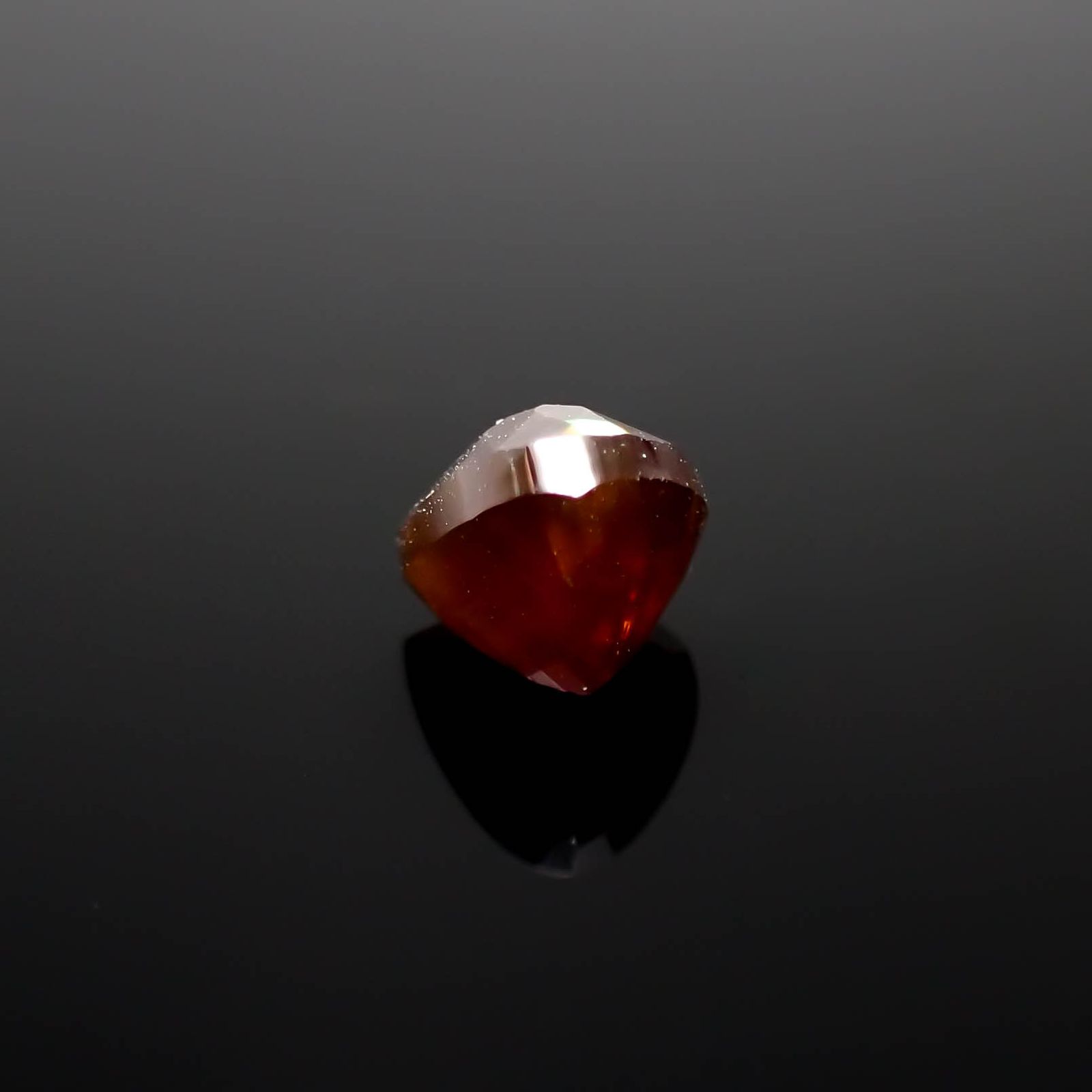 レインボーガーネット 日本・奈良県産 1.11ct[240125527]5.8x5.1mm前後
