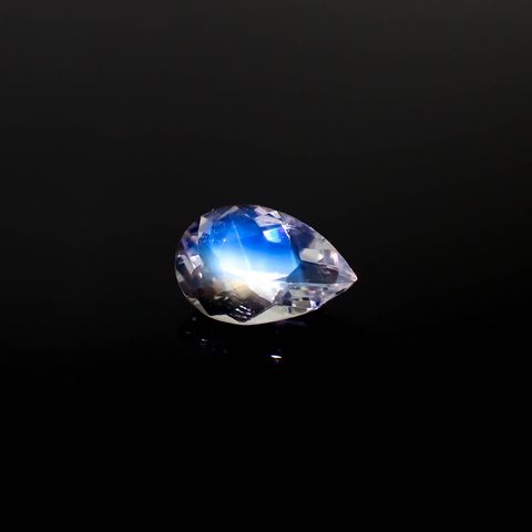 レインボームーンストーン ザンビア産 0.57ct[240326928]7.4x4.9mm前後