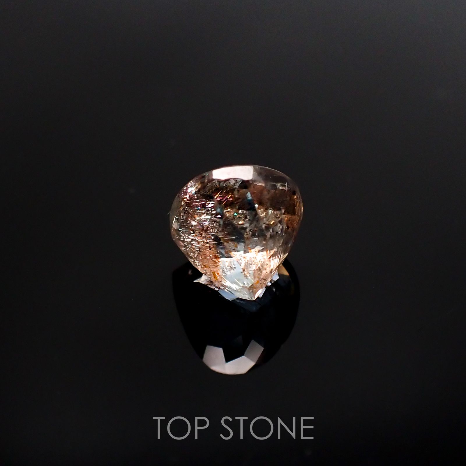 アベンチュリンアクアマリン(宝石名アクアマリン) ナイジェリア産 2.19ct 識別済[210712980]8.1×8mm前後