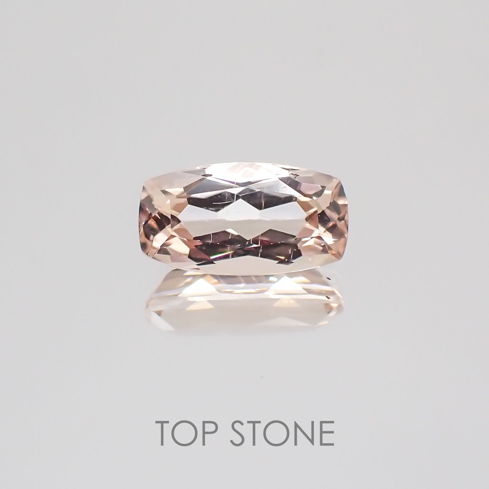 モルガナイト ナイジェリア産 ルース 1.25ct[21019098]9.4×5mm前後
