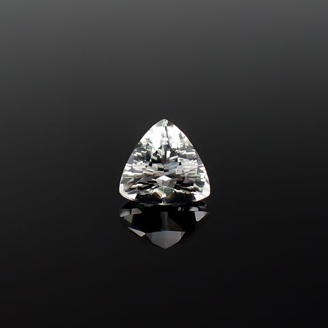 日本水晶 山梨県乙女鉱山産 2.09ct / 8.8x9mm前後 [260632417]