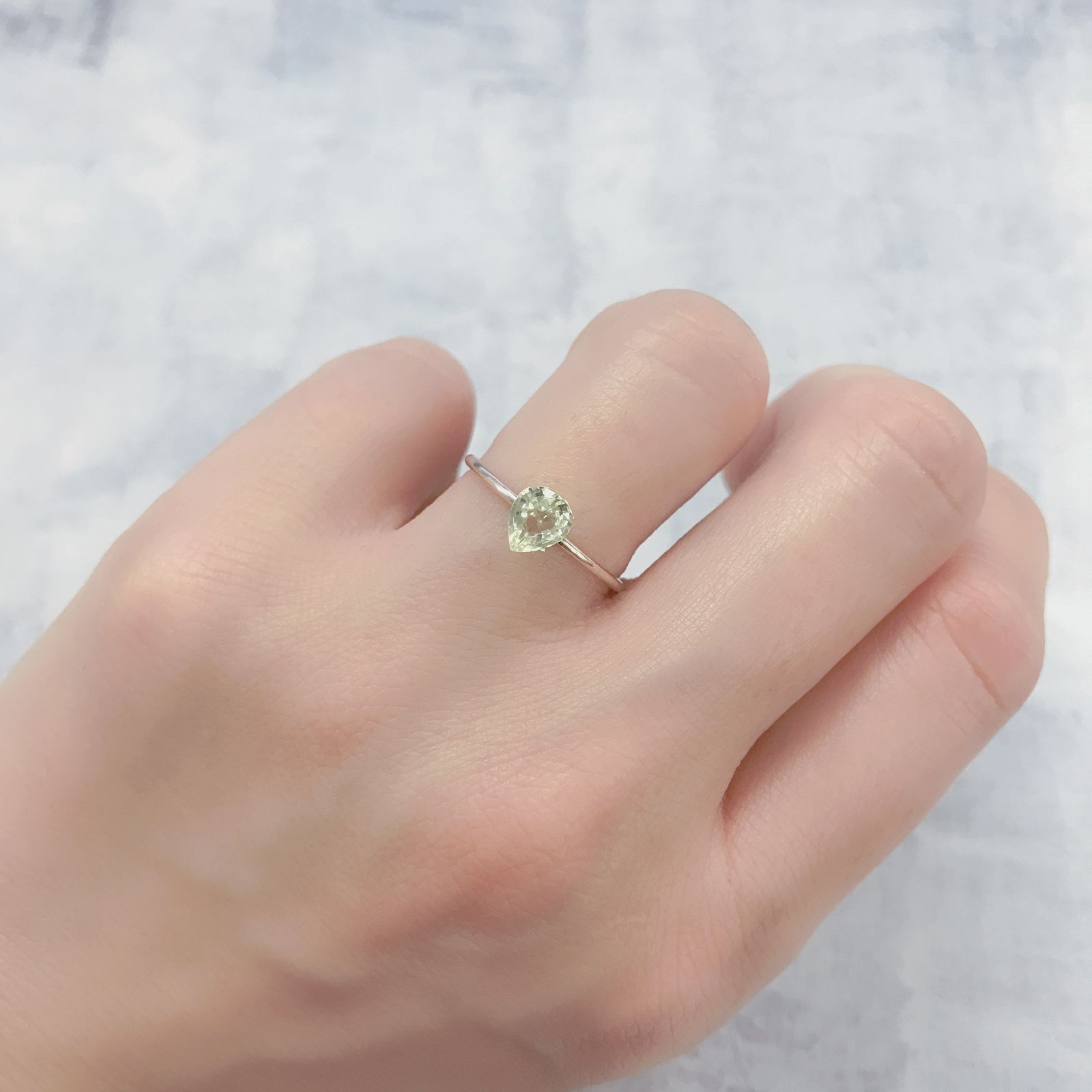 クリソベリル(宝石名クリソベリル)マダガスカル産 0.68ct 識別済[220114492]5.9x4.9mm前後
