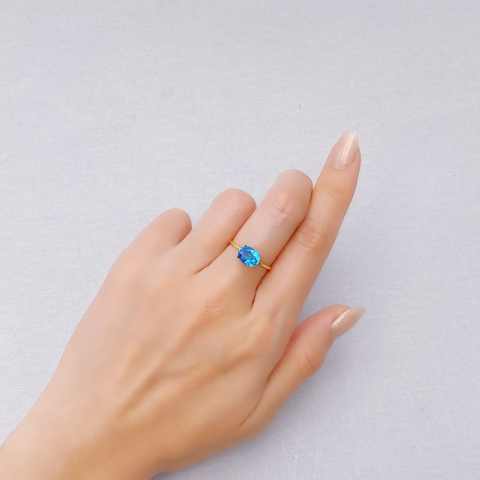 スイスブルートパーズ ブラジル産 2.12ct [241229574]8.2x6.3mm前後