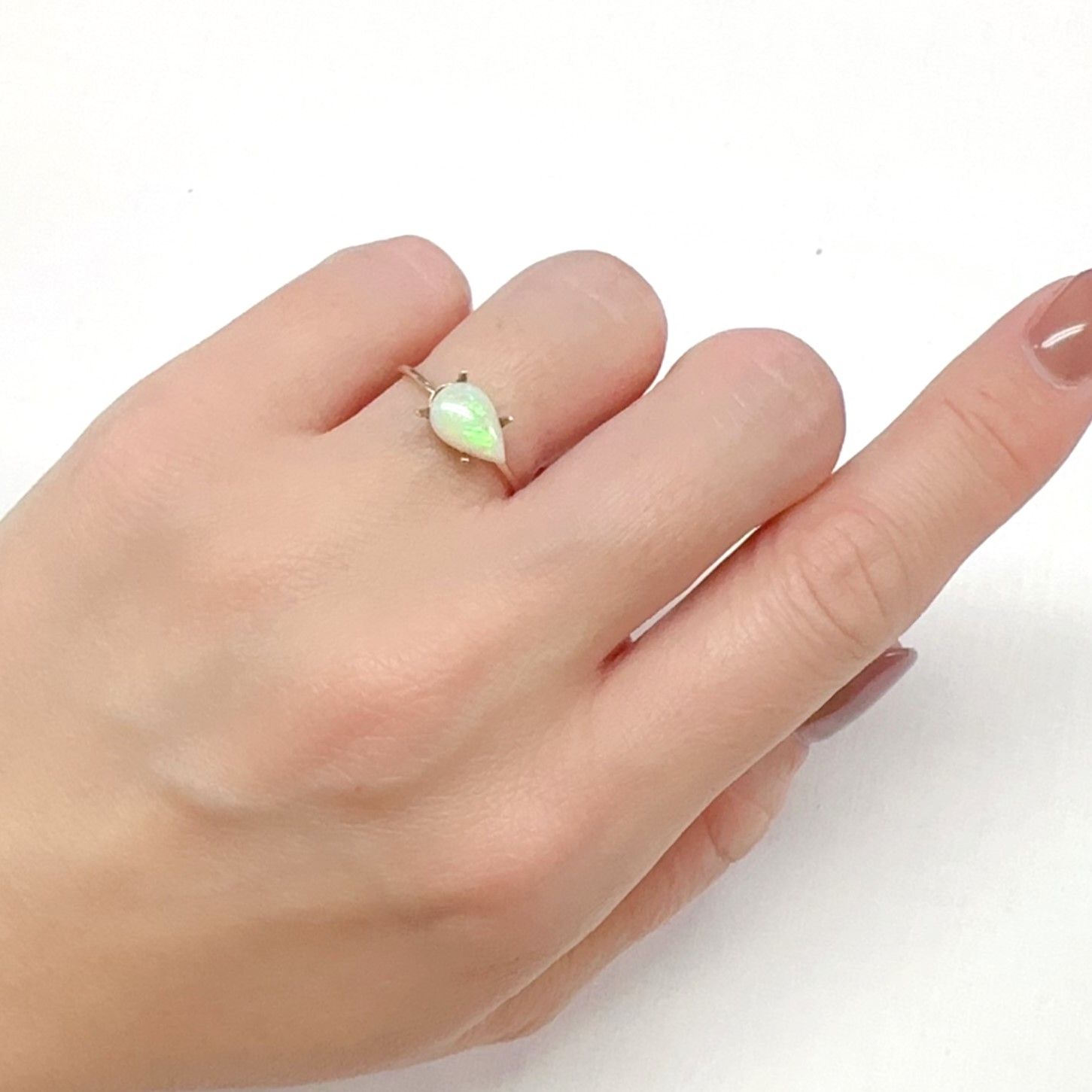 オパール オーストラリア産 0.75ct[240125287]9x6.1mm前後