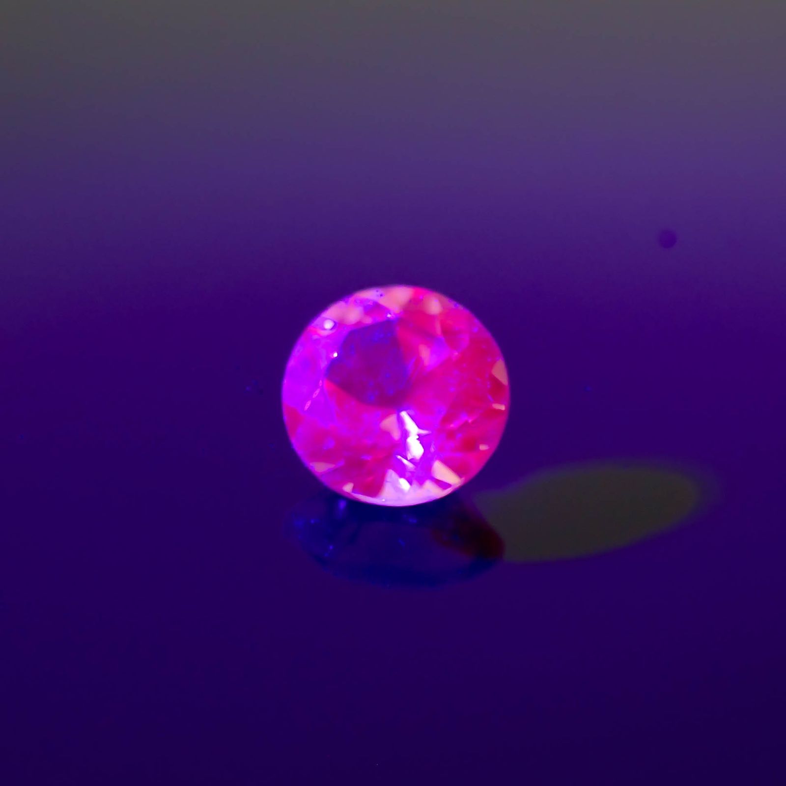 ドラゴンガーネット タンザニア産 0.56ct[230722958]5x4.9mm前後