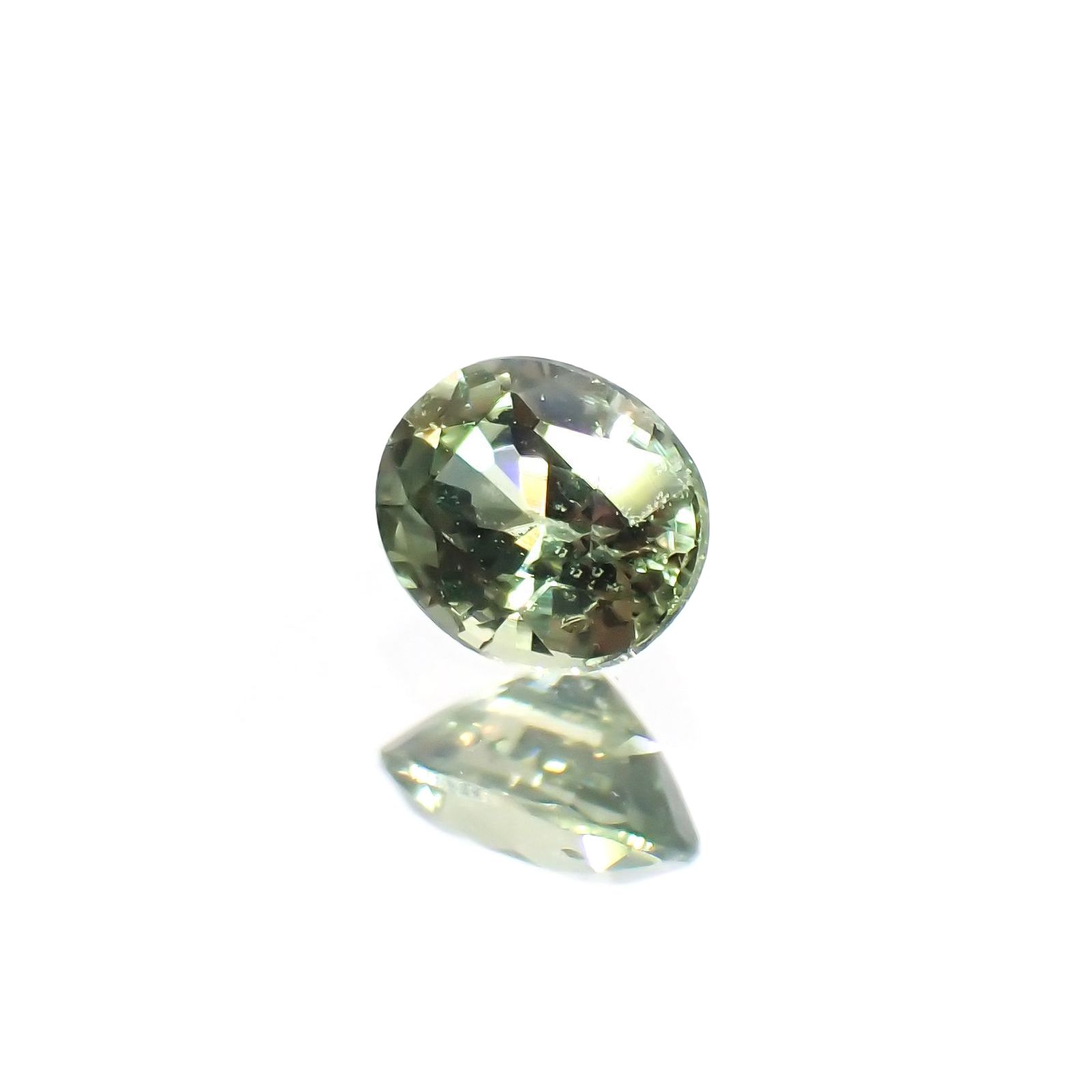 グリーンクリソベリル(宝石名クリソベリル)スリランカ/マダガスカル産 識別済 0.25ct / 3.9x3.3mm前後 [220114482]