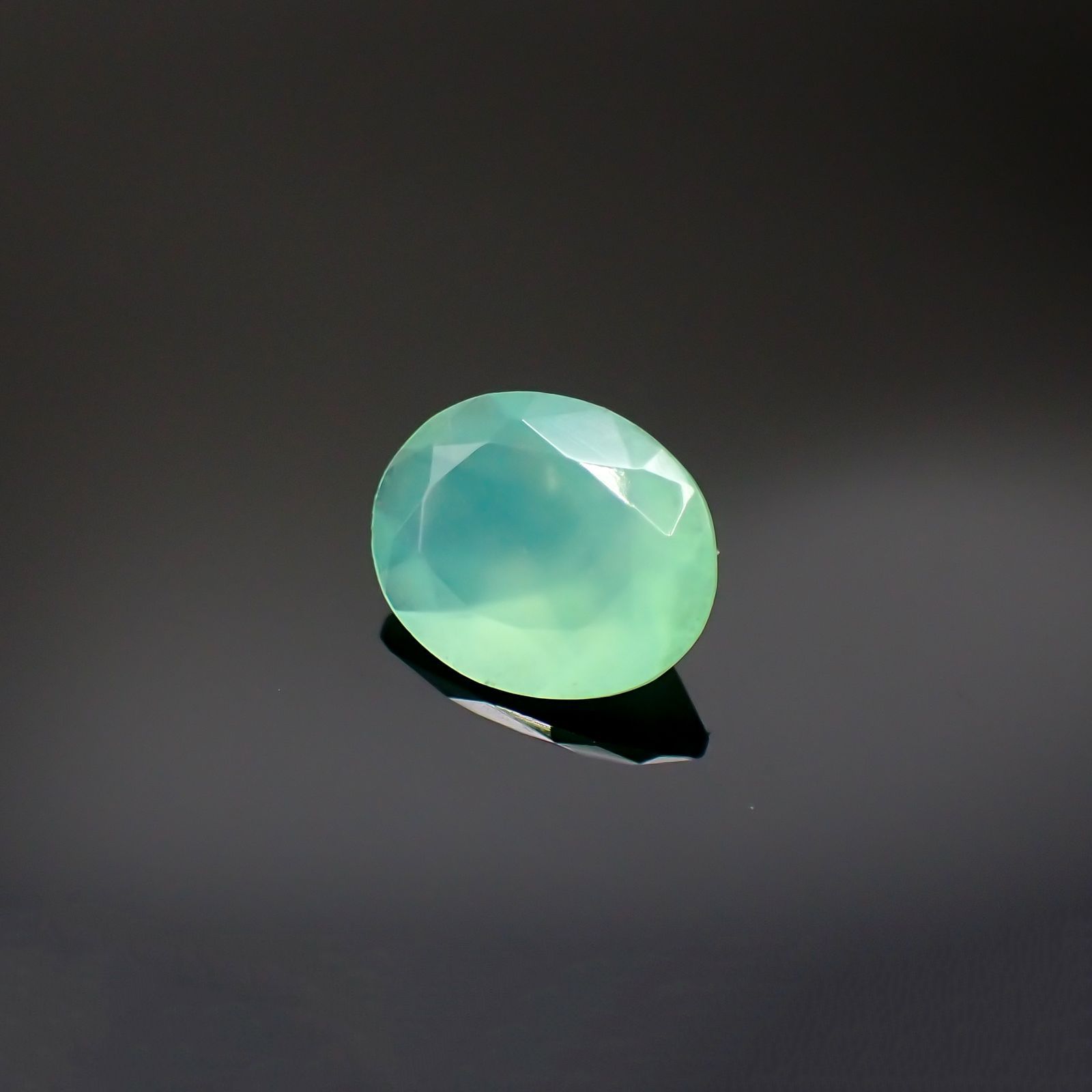 グリーンオパール 南アフリカ産 1.05ct[220717053]8.9x7.1mm前後