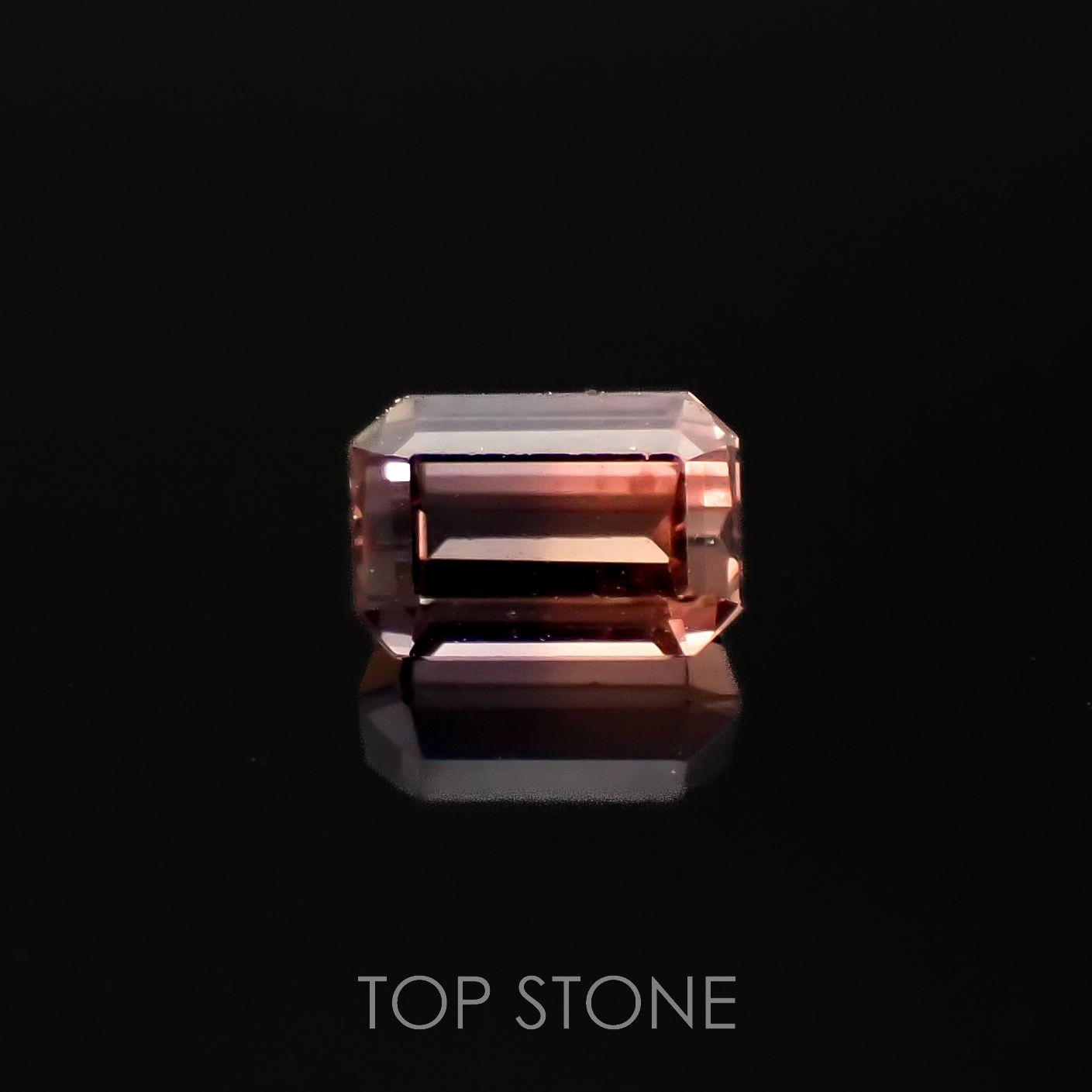 バイカラーサファイア(宝石名バイカラー・サファイア)タンザニア・ソンゲア鉱山産 0.31ct 識別済[220717153]4.1x2.8mm前後