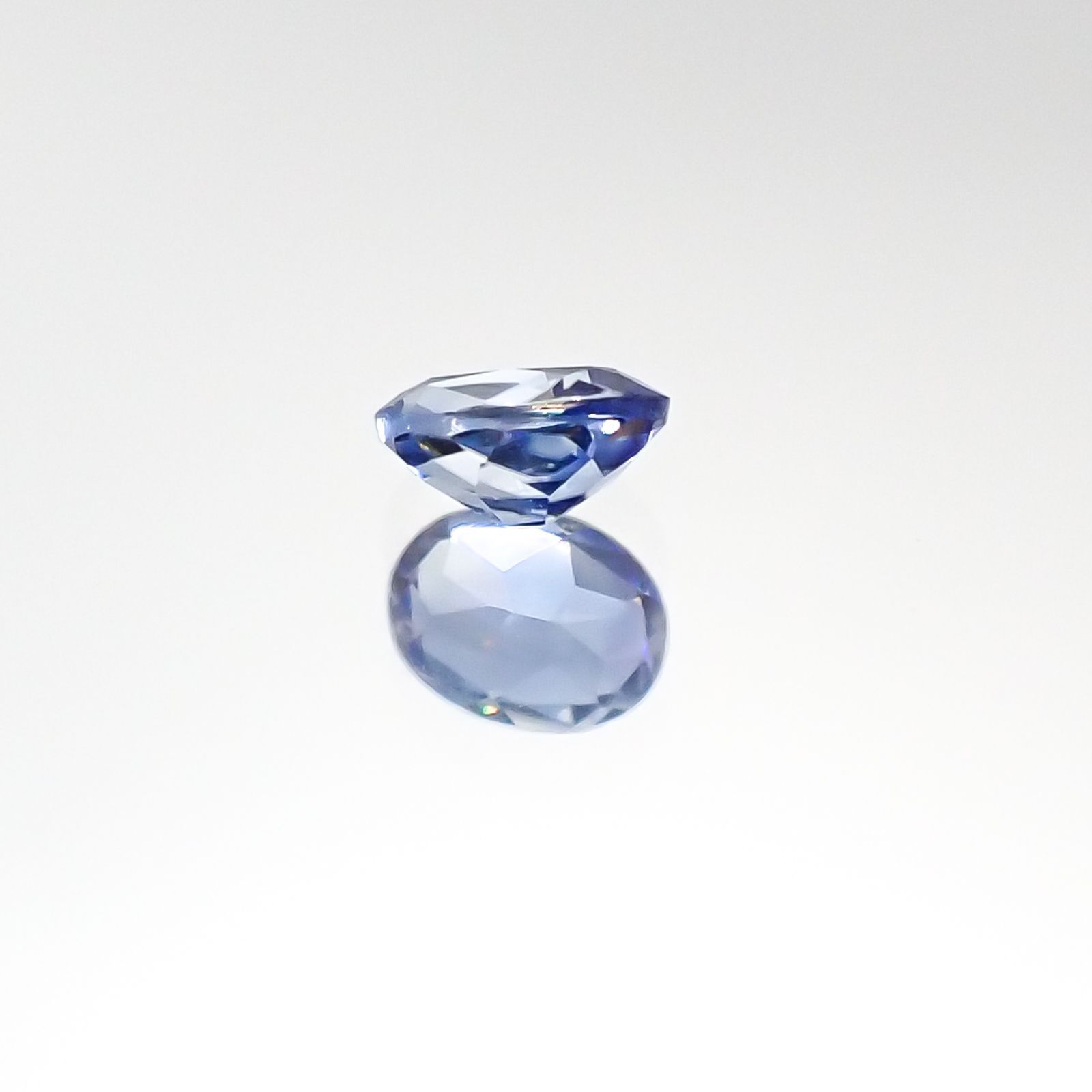 ベニトアイト(宝石名ベニトアイト)アメリカ・カリフォルニア州産 0.152ct ソ付(彩珠)[220817306]3.6x2.8mm前後