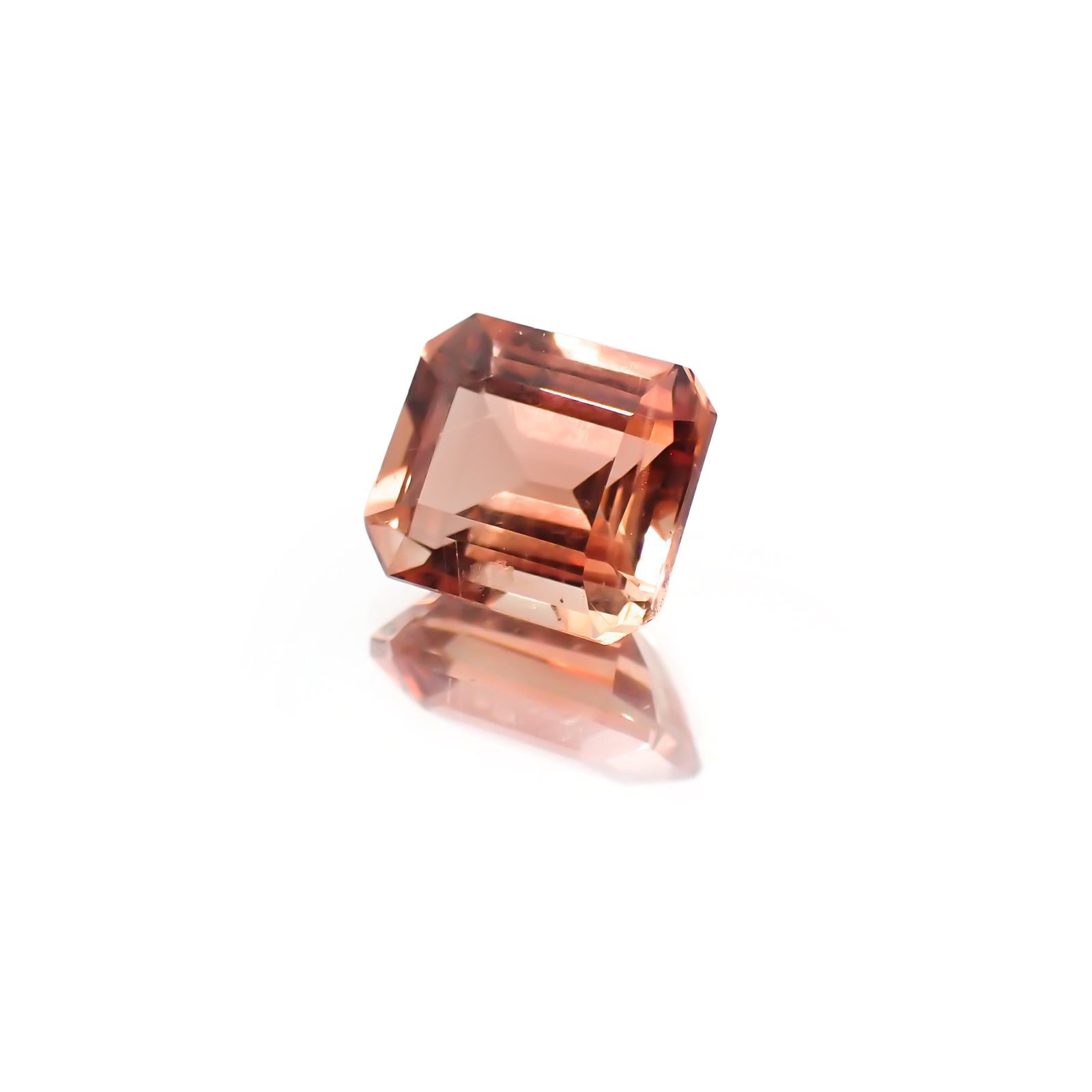 オレゴンサンストーン(宝石名ラブラドライト)アメリカ・オレゴン州産 識別済 1.18ct / 6.8x6mm前後 [230421894]