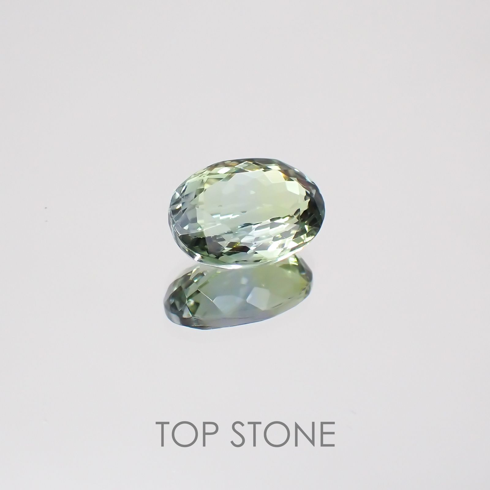 バイカラータンザナイト非加熱(宝石名バイカラー・ゾイサイト) タンザニア産 2.26ct 識別済[20052569]9.7×7.2mm前後