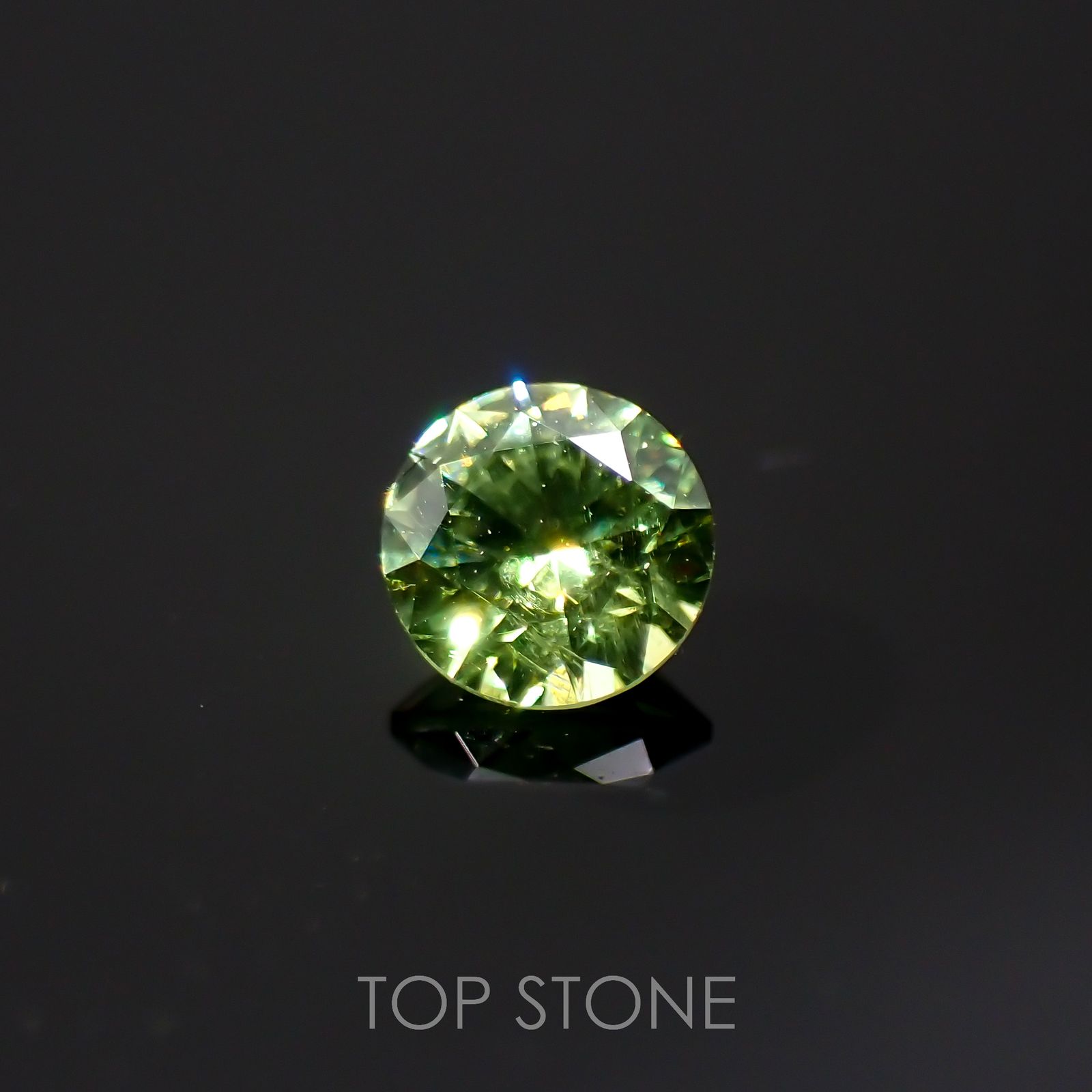 デマントイドガーネット(宝石名デマントイド・ガーネット)ロシア産 0.14ct 識別済[220616525]3.1x3.1mm前後