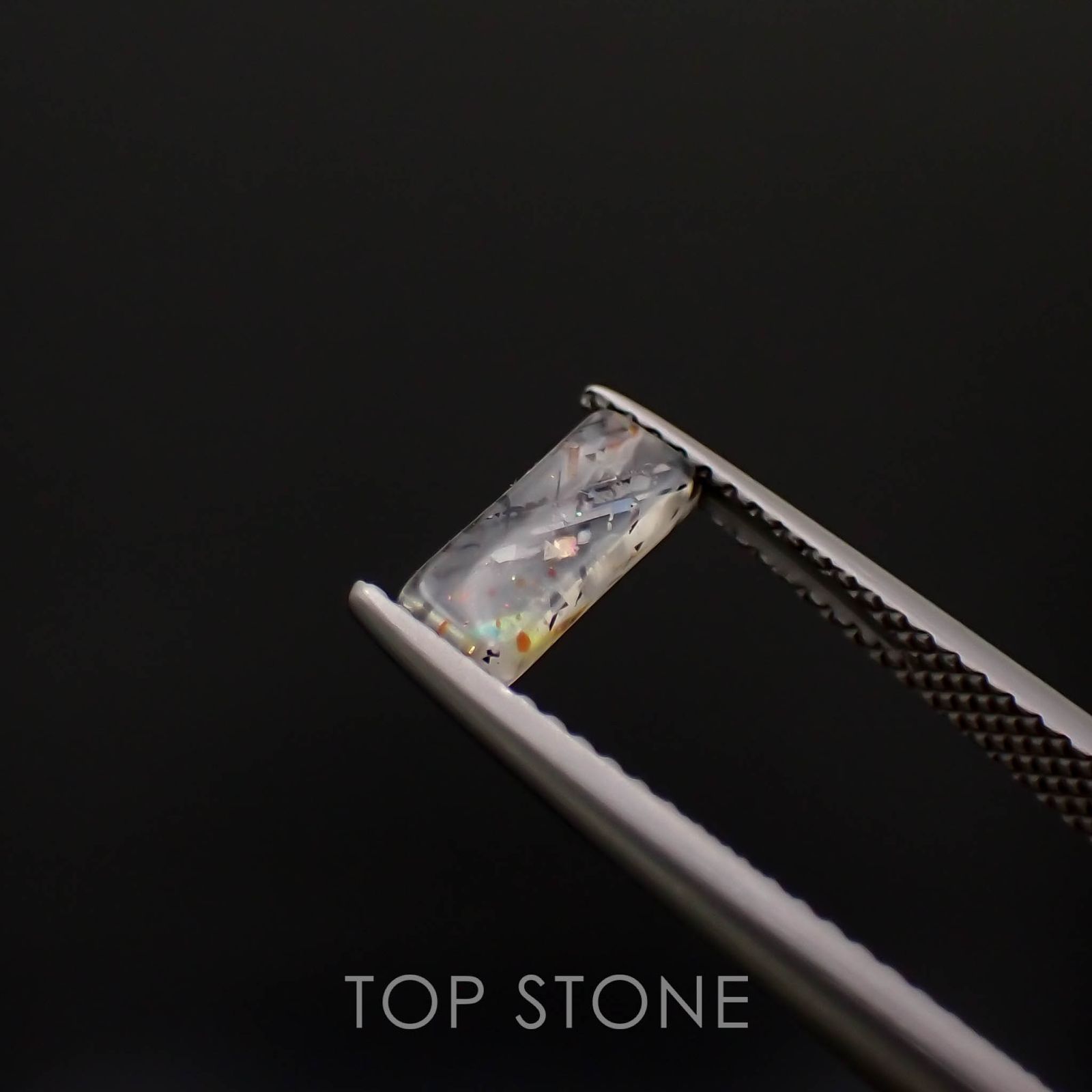 レインボーラティスサンストーン オーストラリア産 0.66ct[230220750]9.1x3.4mm前後