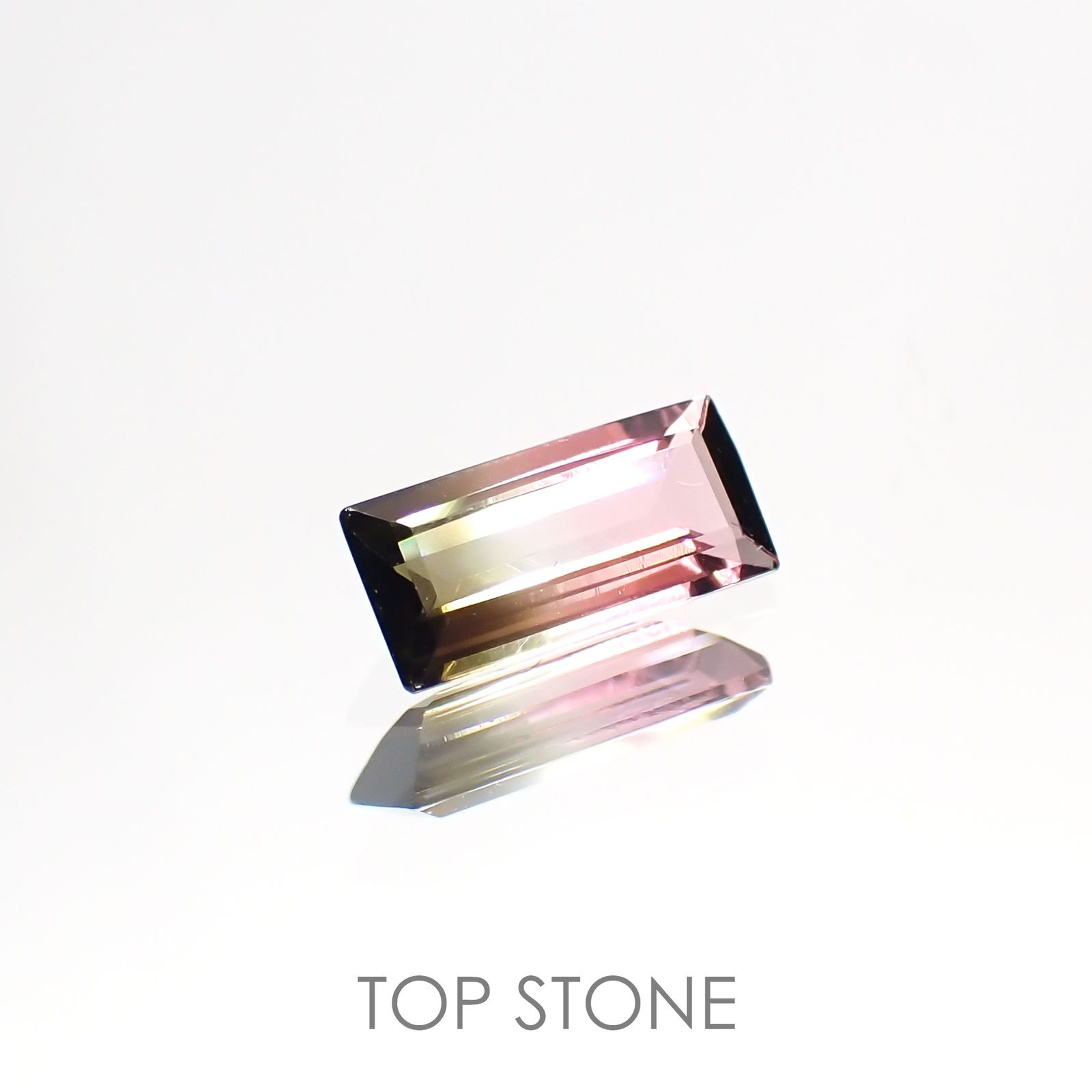 トリカラートルマリン(宝石名トリカラー・トルマリン) ブラジル産 0.43ct 識別済[211013626]7.1×3.2mm前後