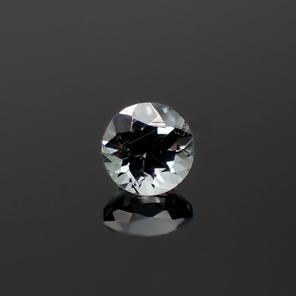 カラーチェンジガーネット アレキタイプ マダガスカル・ベキリー産 0.15ct[230522179]2.9x2.9mm前後