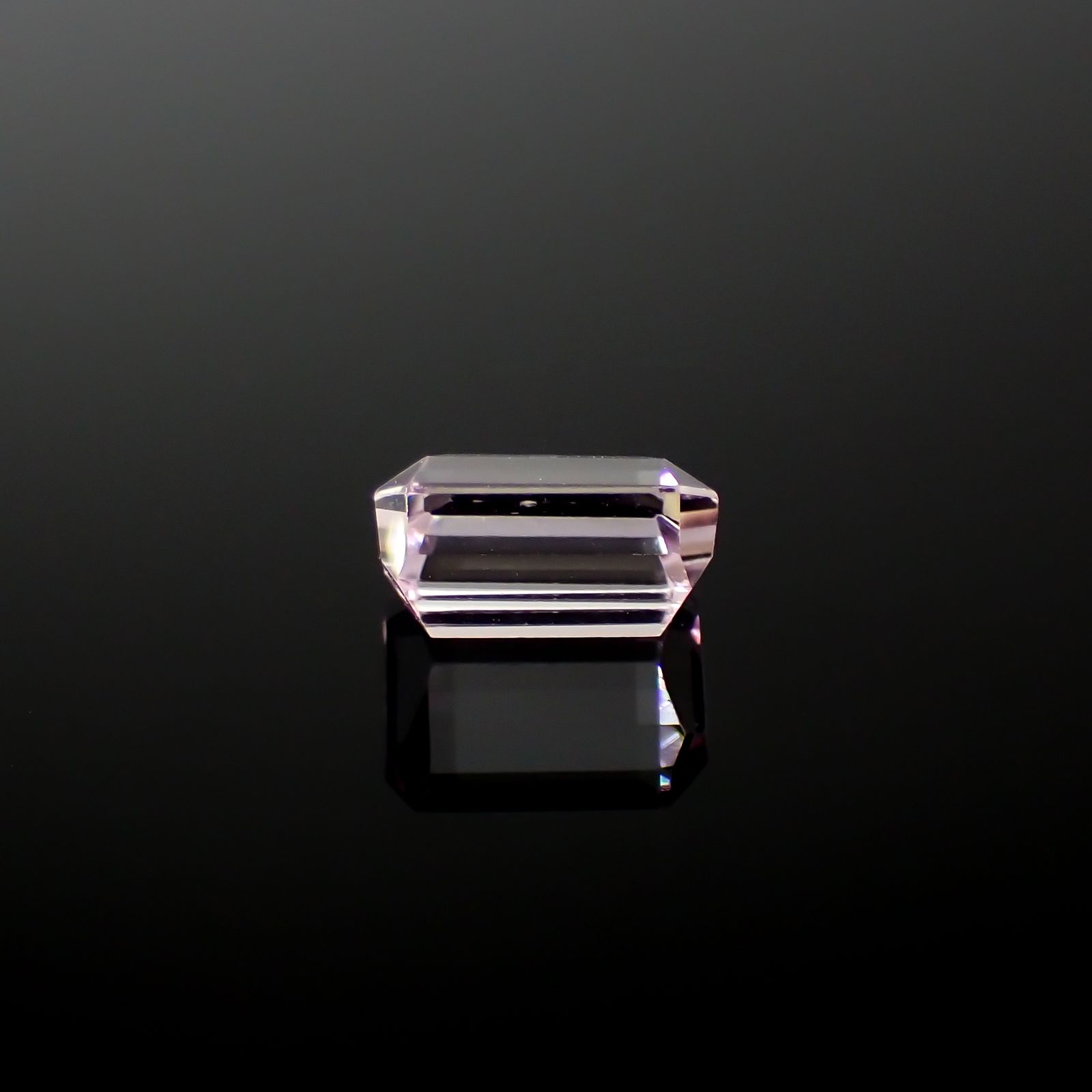 クンツァイト アフガニスタン産 3.58ct[231225143]9.6x7.4mm前後