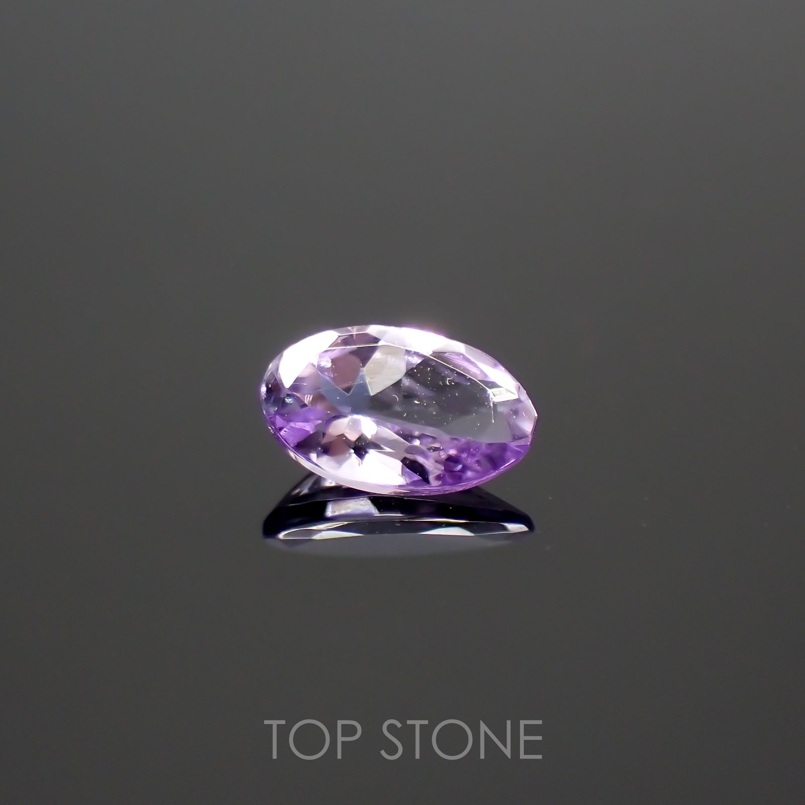 ラベンダーゾイサイト(宝石名ゾイサイト)タンザニア産 0.17ct 識別済[220115068]4.7x2.9mm前後