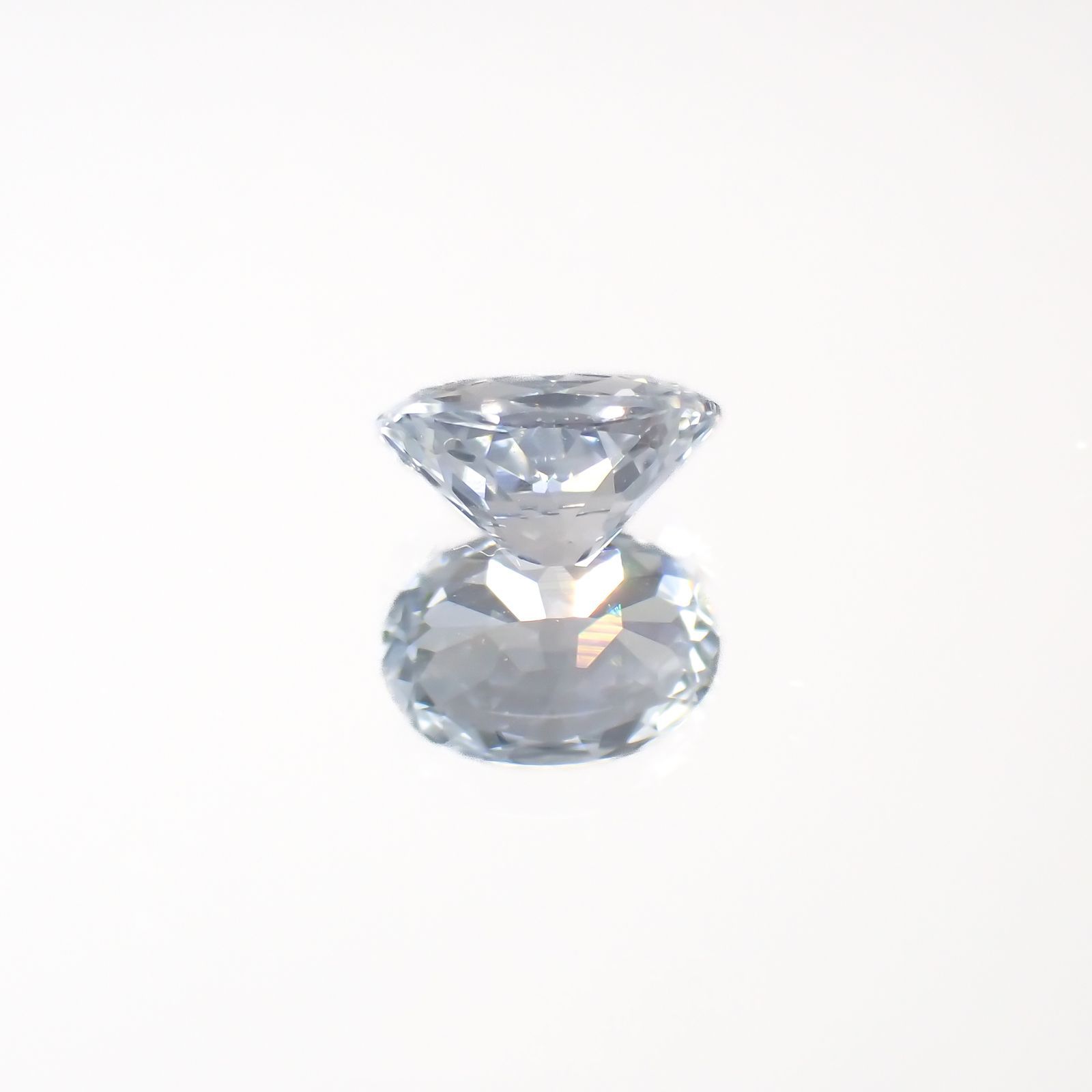 アイスブルーサファイア(宝石名サファイア)スリランカ/マダガスカル産 0.49ct 識別済[220918074]5.5x3.9mm前後