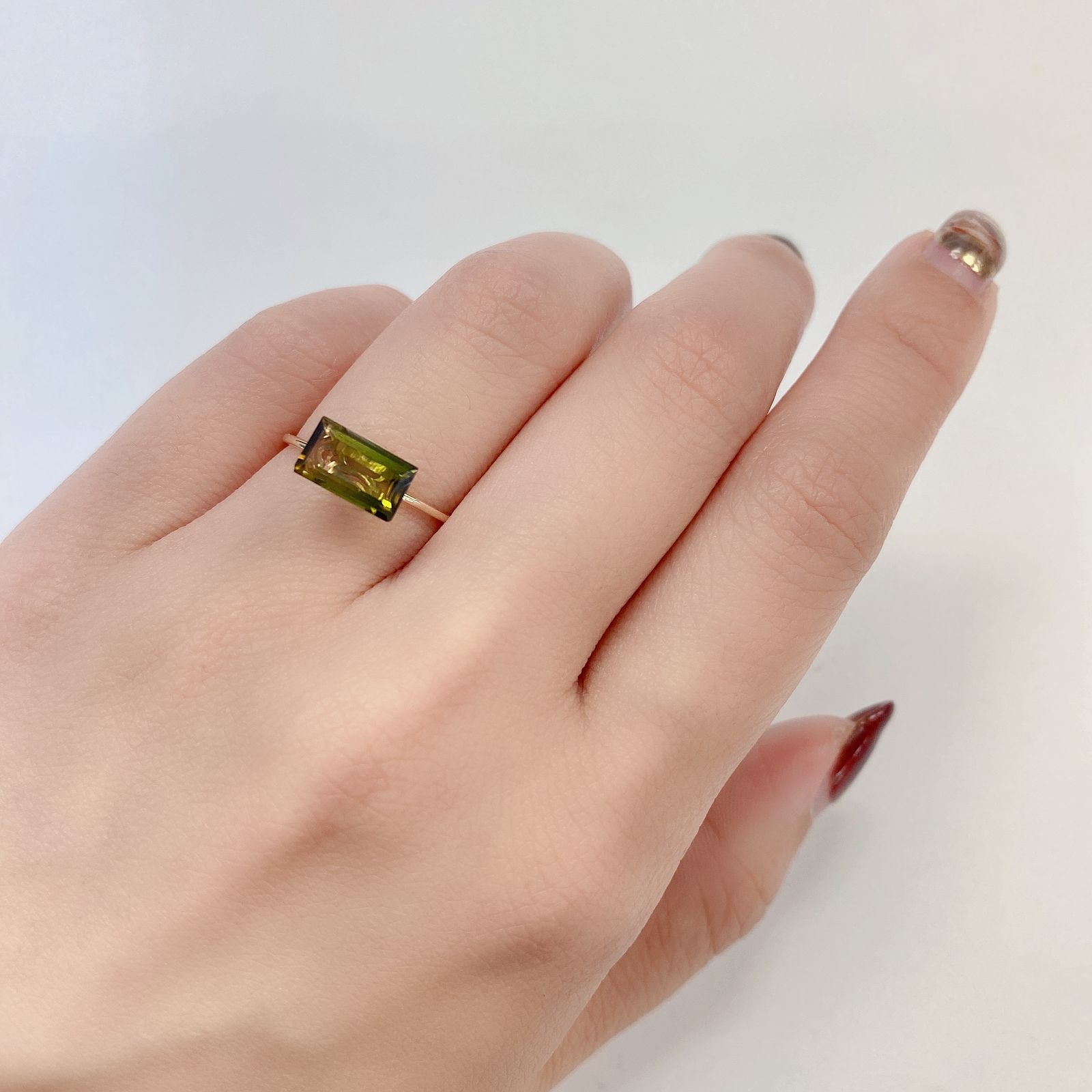 パーティカラートルマリン(宝石名パーティカラード・トルマリン)ブラジル産 1.437ct ソ付(彩珠)[231124213]9.2x5.3mm前後