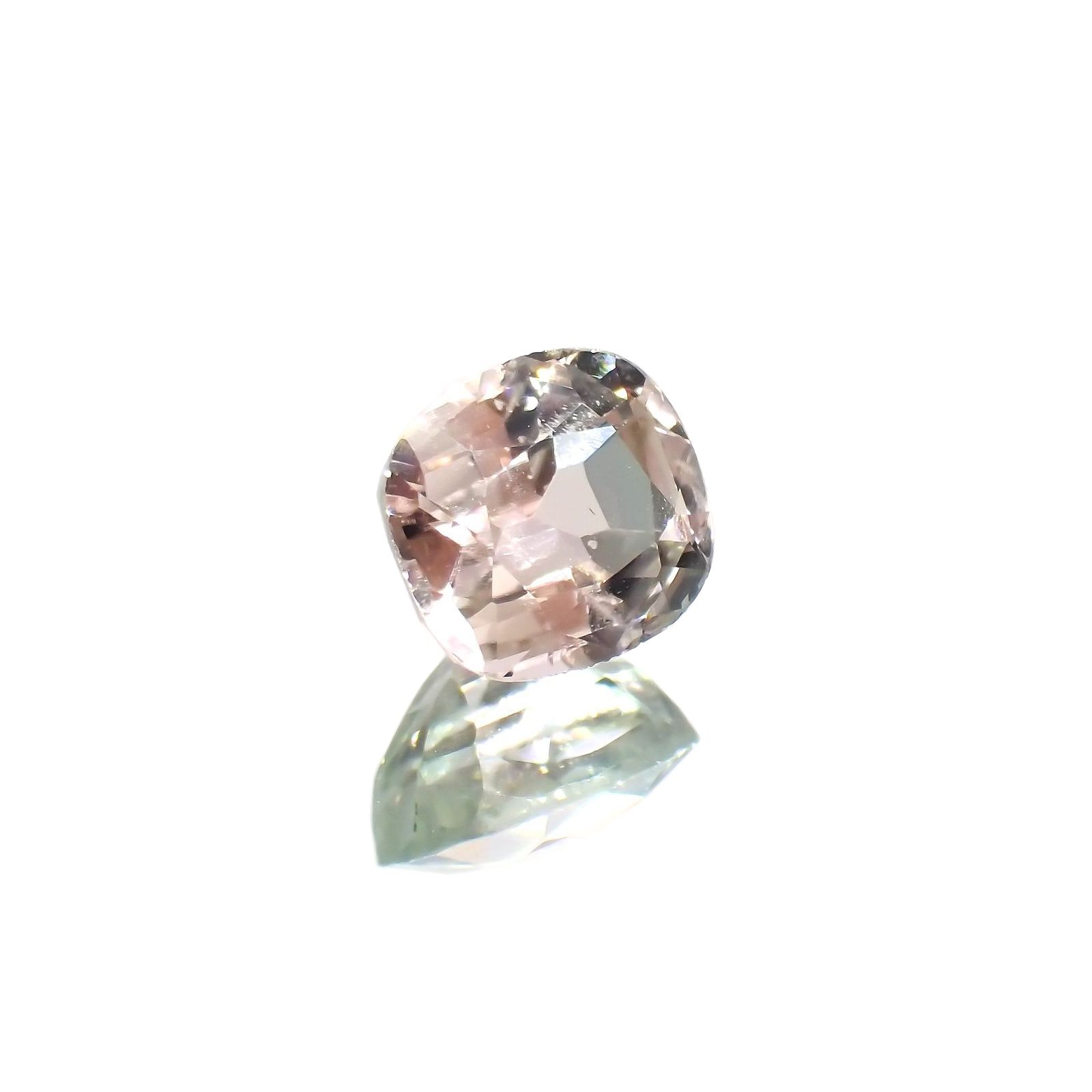 ピンクトルマリン アフガニスタン産 0.82ct[220114262]5.7x5.2mm前後