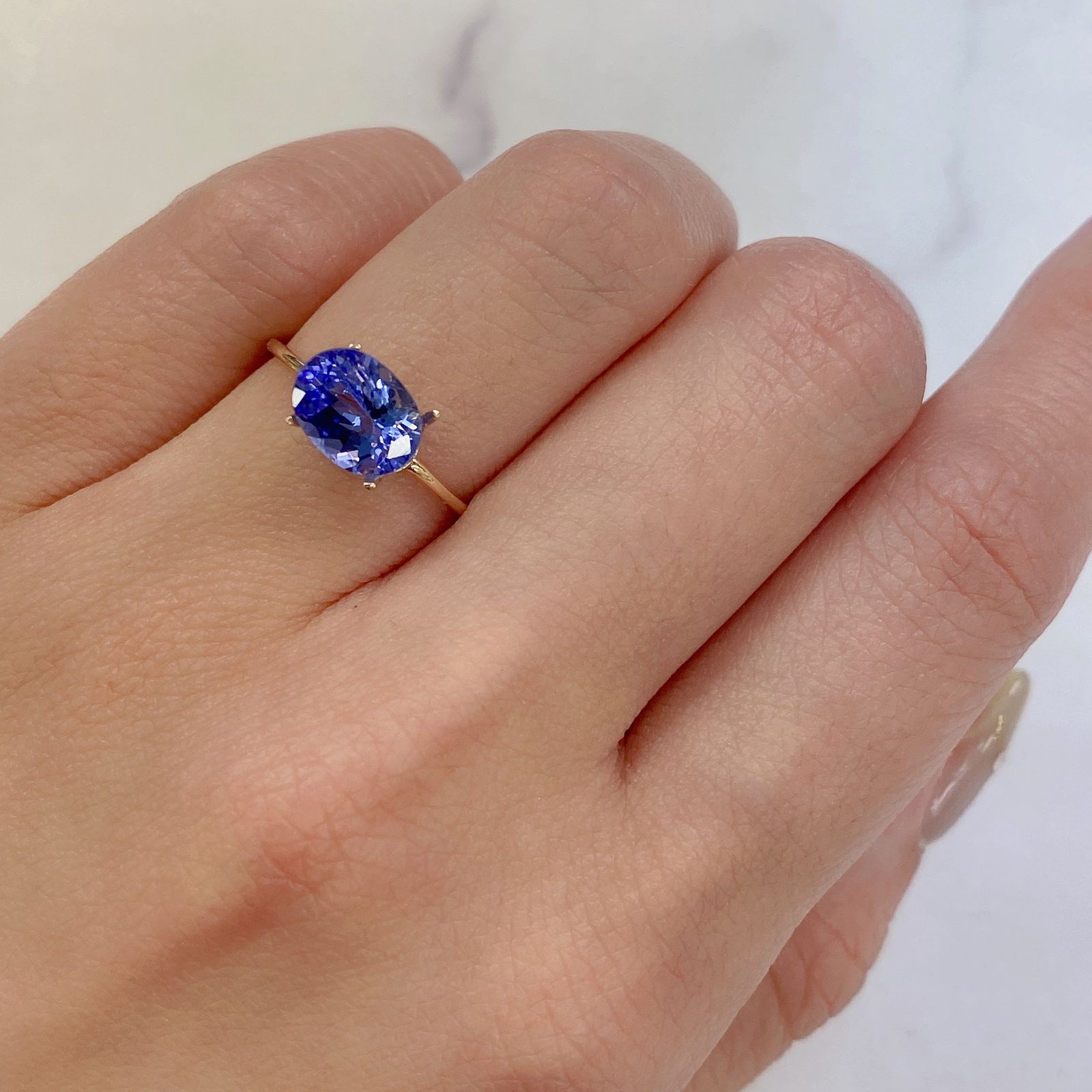 タンザナイト(宝石名タンザナイト)タンザニア産 1.70ct 識別済[220817264]8.5x6.5mm前後
