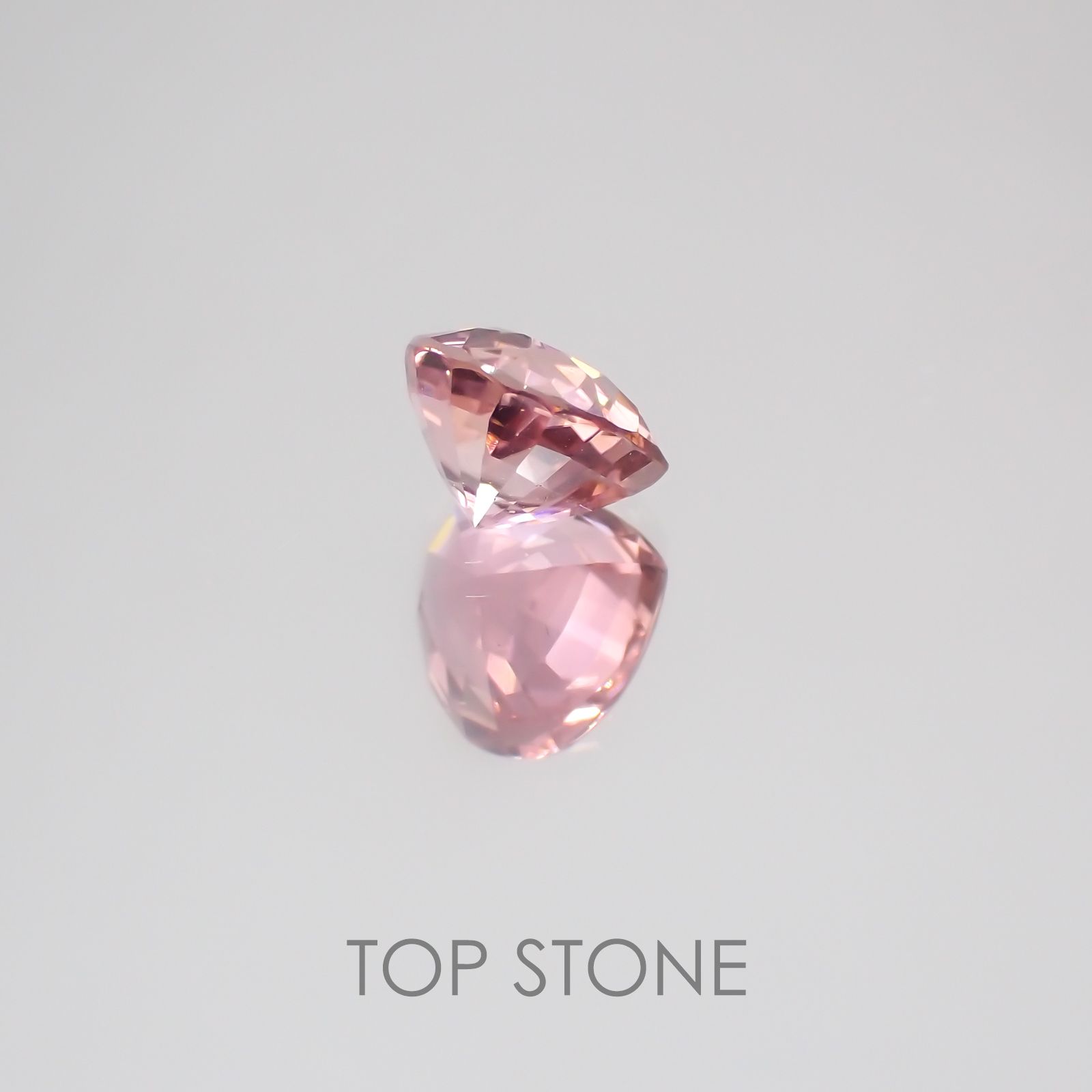 ピンクトルマリン パパラチャカラー(宝石名ピンク・トルマリン) ルワンダ産 1.38ct 識別済[21039973]7×7.3mm前後