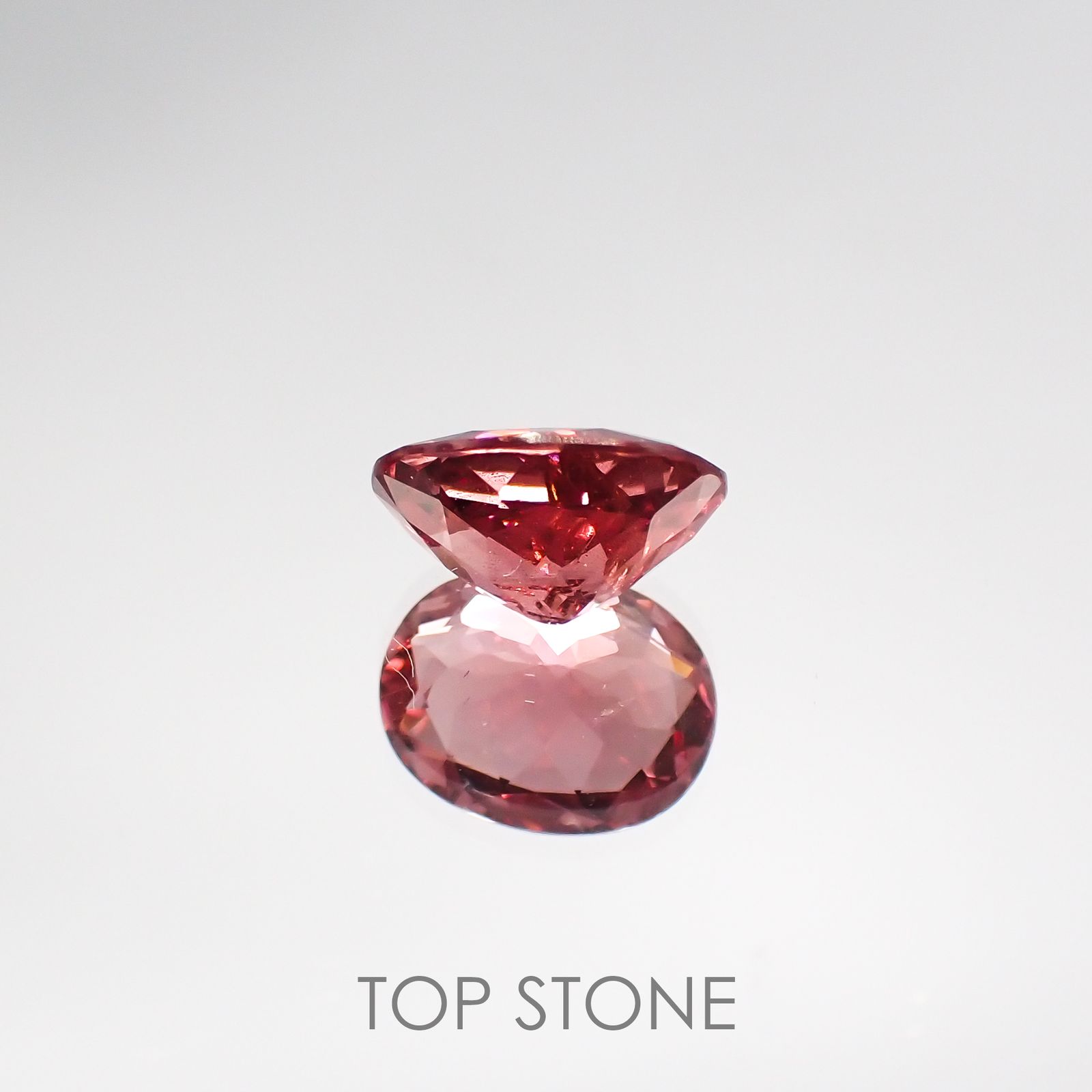 マラヤガーネット タンザニア産 ルース 1.86ct[210711611]8.6×6.7mm前後