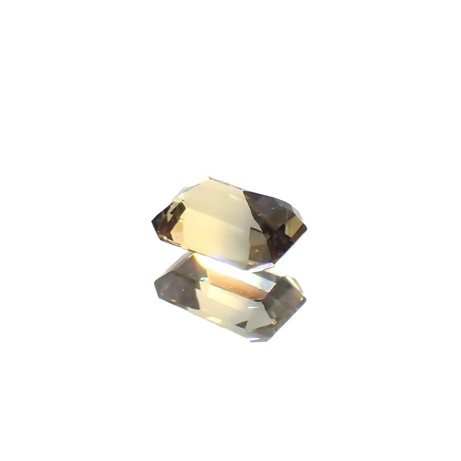 バイカラーサファイア マダガスカル/タンザニア産 0.19ct / 3.7x2.5mm前後 [230321020]