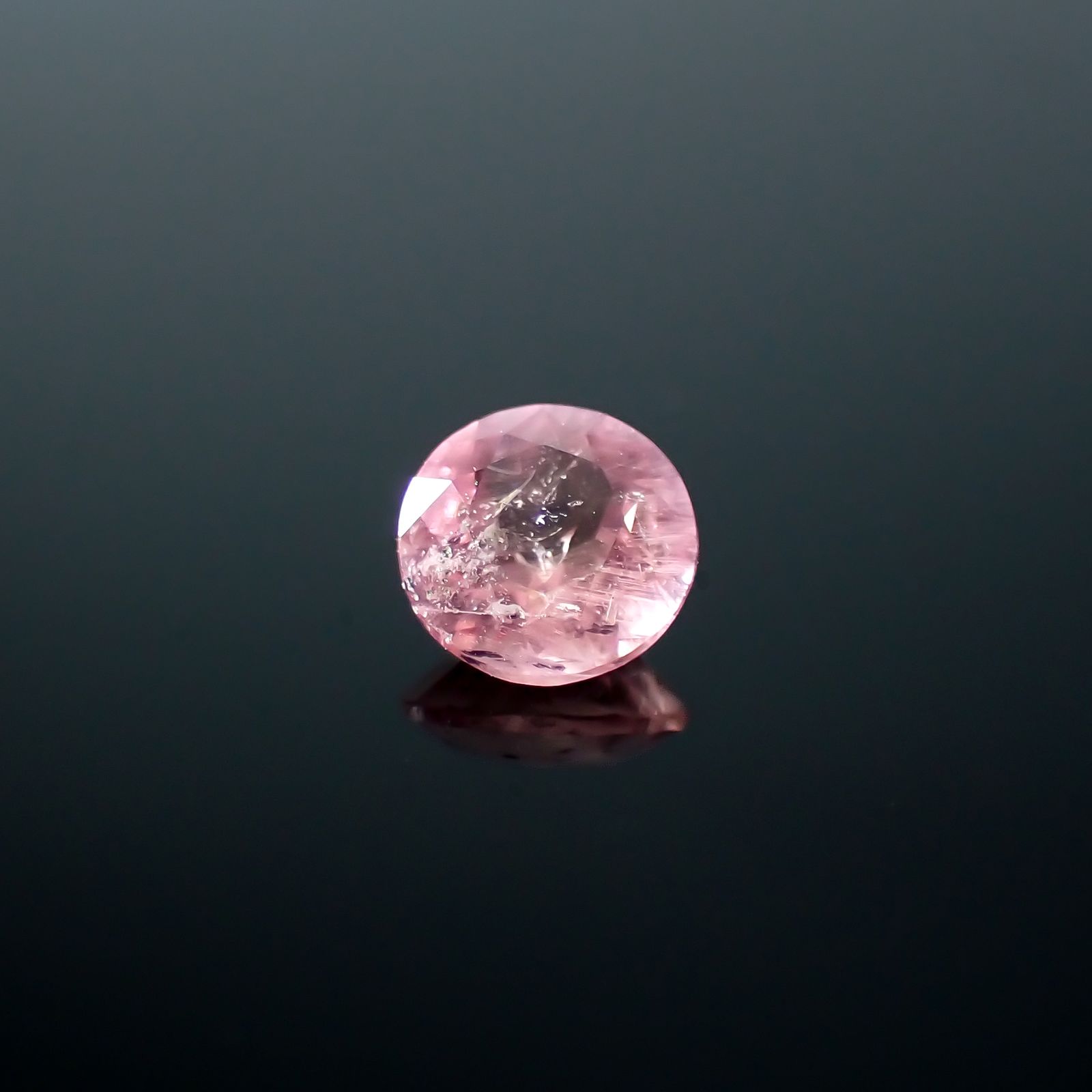 ペツォッタイト(ラズベリル)(宝石名ペツォッタイト)マダガスカル産 0.21ct 識別済[240226158]3.9x3.9mm前後