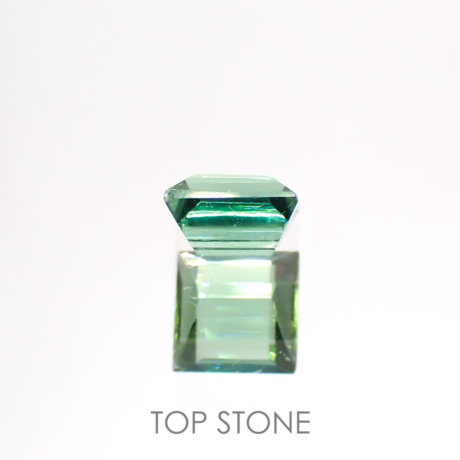 グリーントルマリン アフガニスタン産 0.63ct [220114110]4.9x4.9mm前後