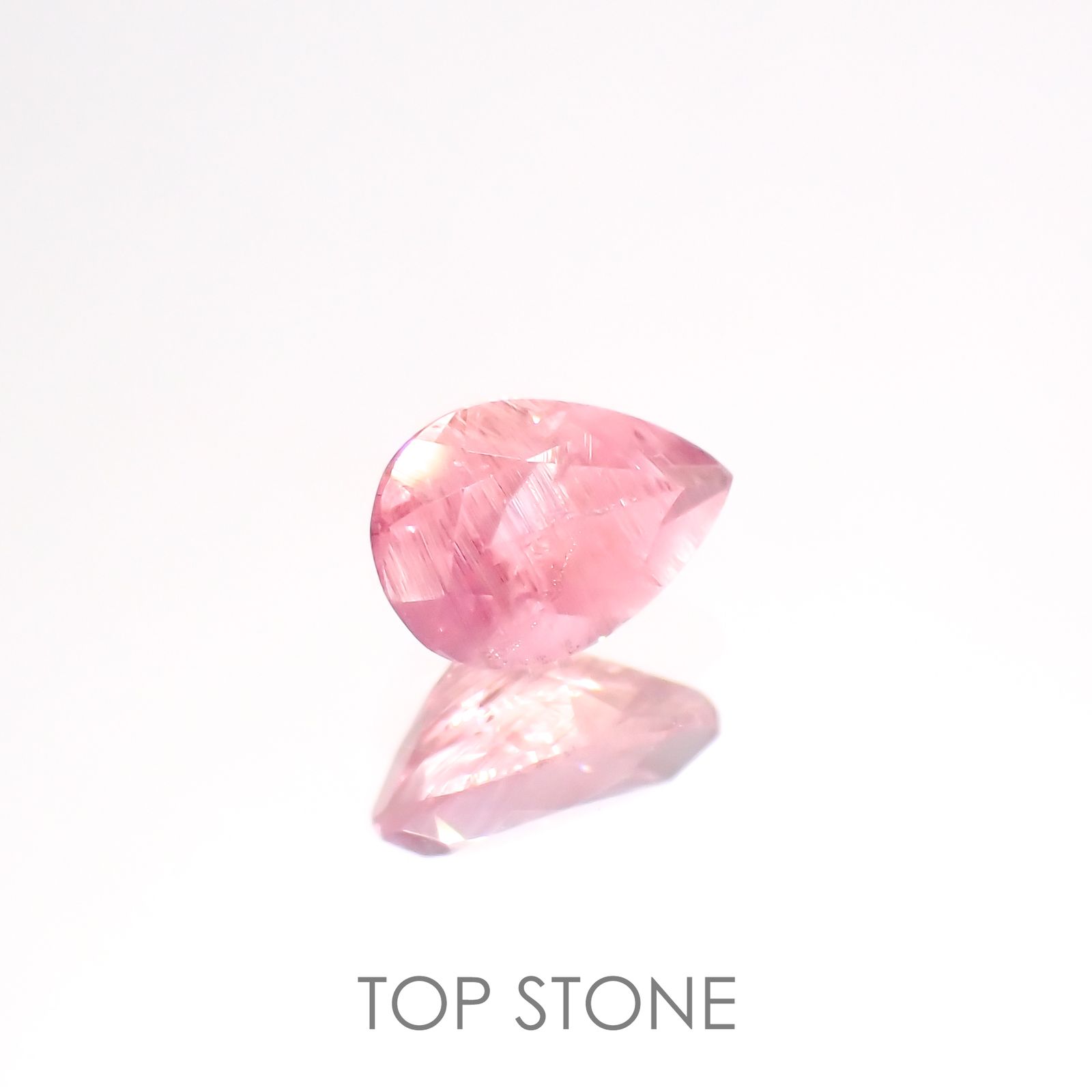 ペツォッタイト(ラズベリル)(宝石名ペツォッタイト)マダガスカル産 0.438ct ソ付(彩珠)[220114342]5.9x4.1mm前後