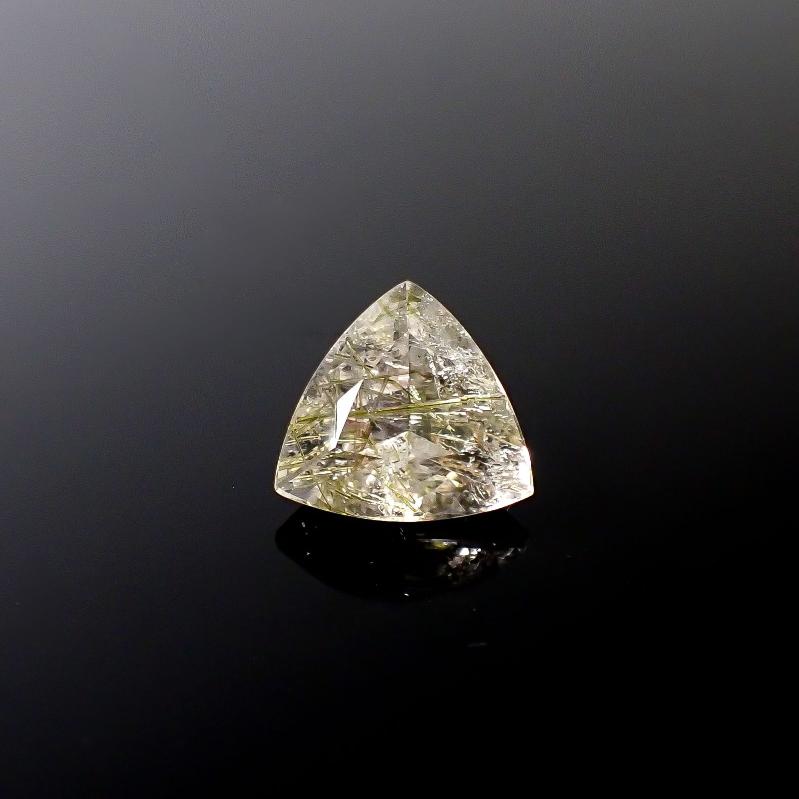 エピドートインクォーツ ブラジル産 8.06ct [240427298]14.6x14.1mm前後