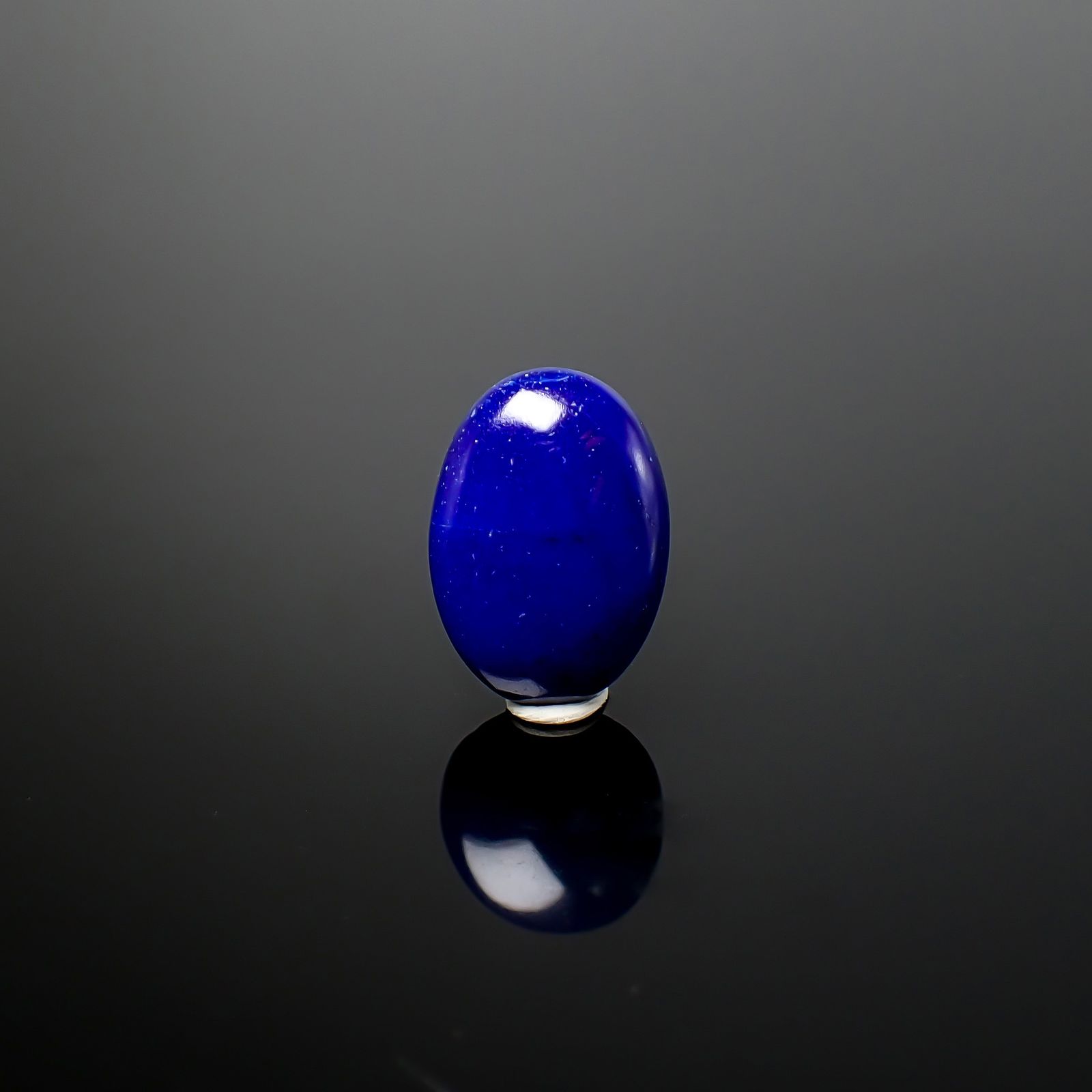 ラピスラズリ アフガニスタン産 8.55ct / 18.1x12.6mm前後 [260832891]