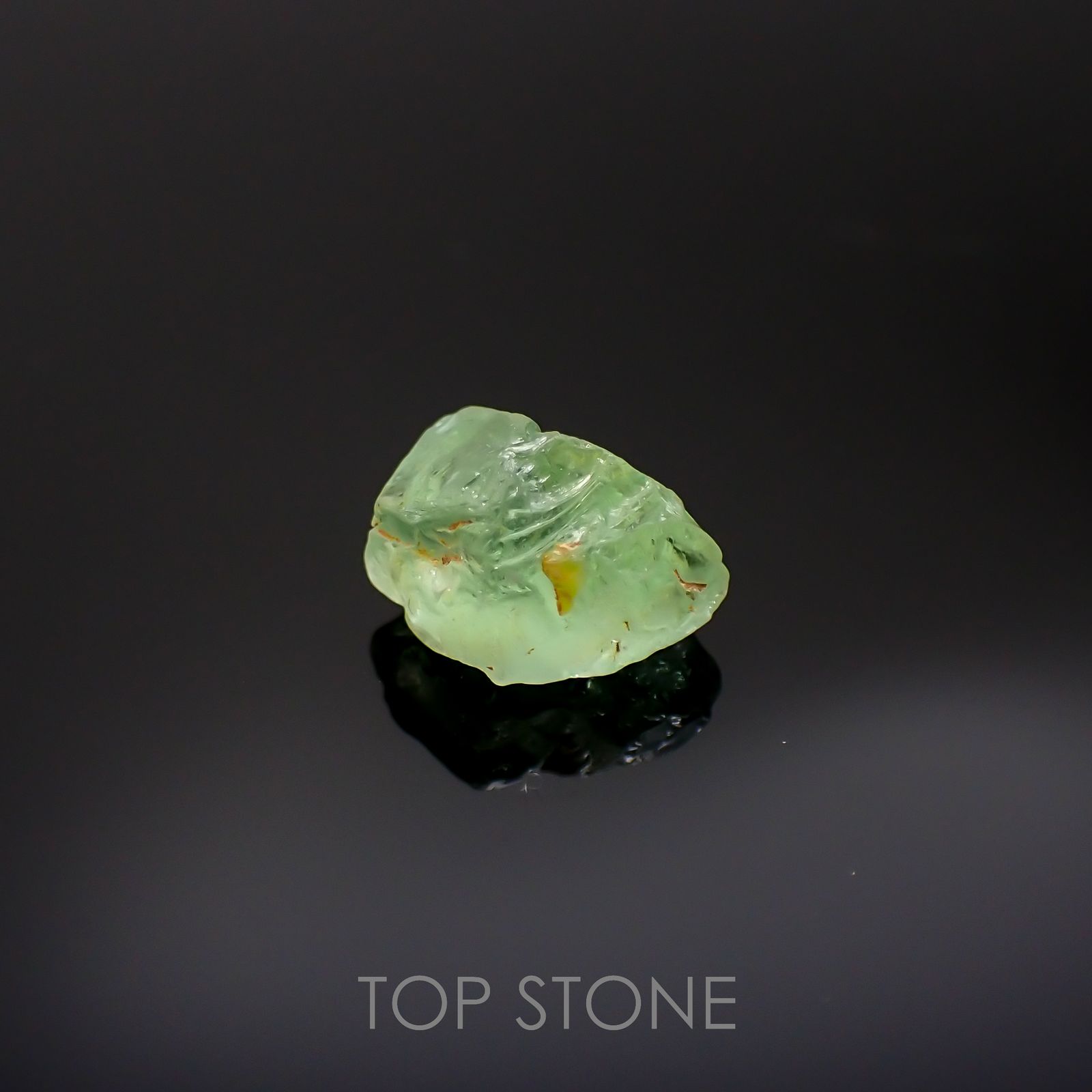 バナジウムコーネルピン原石(宝石名コーネルピン)タンザニア・タンガ州産 3.60ct 識別済[220716908]10.5x7mm前後